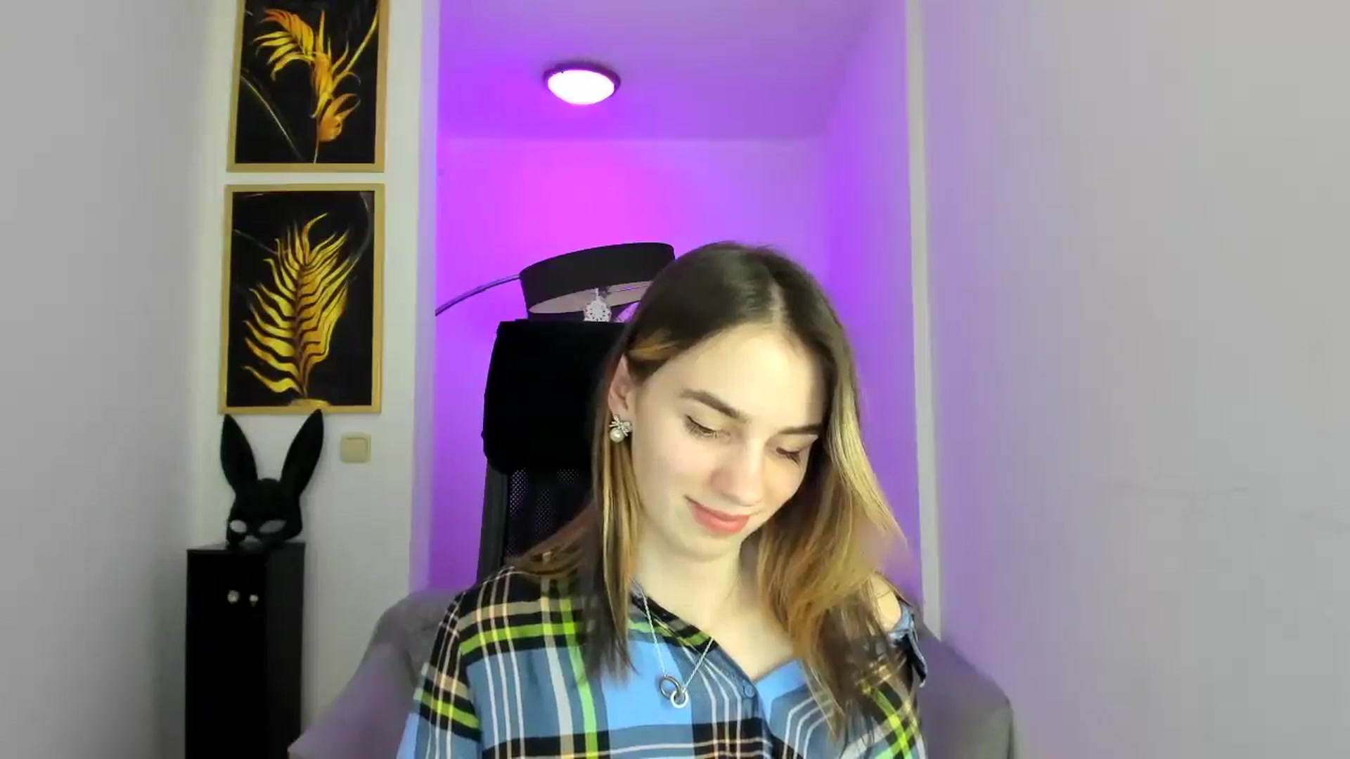 Gallery image thumbnail from MileyBee's myfreecams stream on, 12/26/2024, 16:28 image 13 of 20