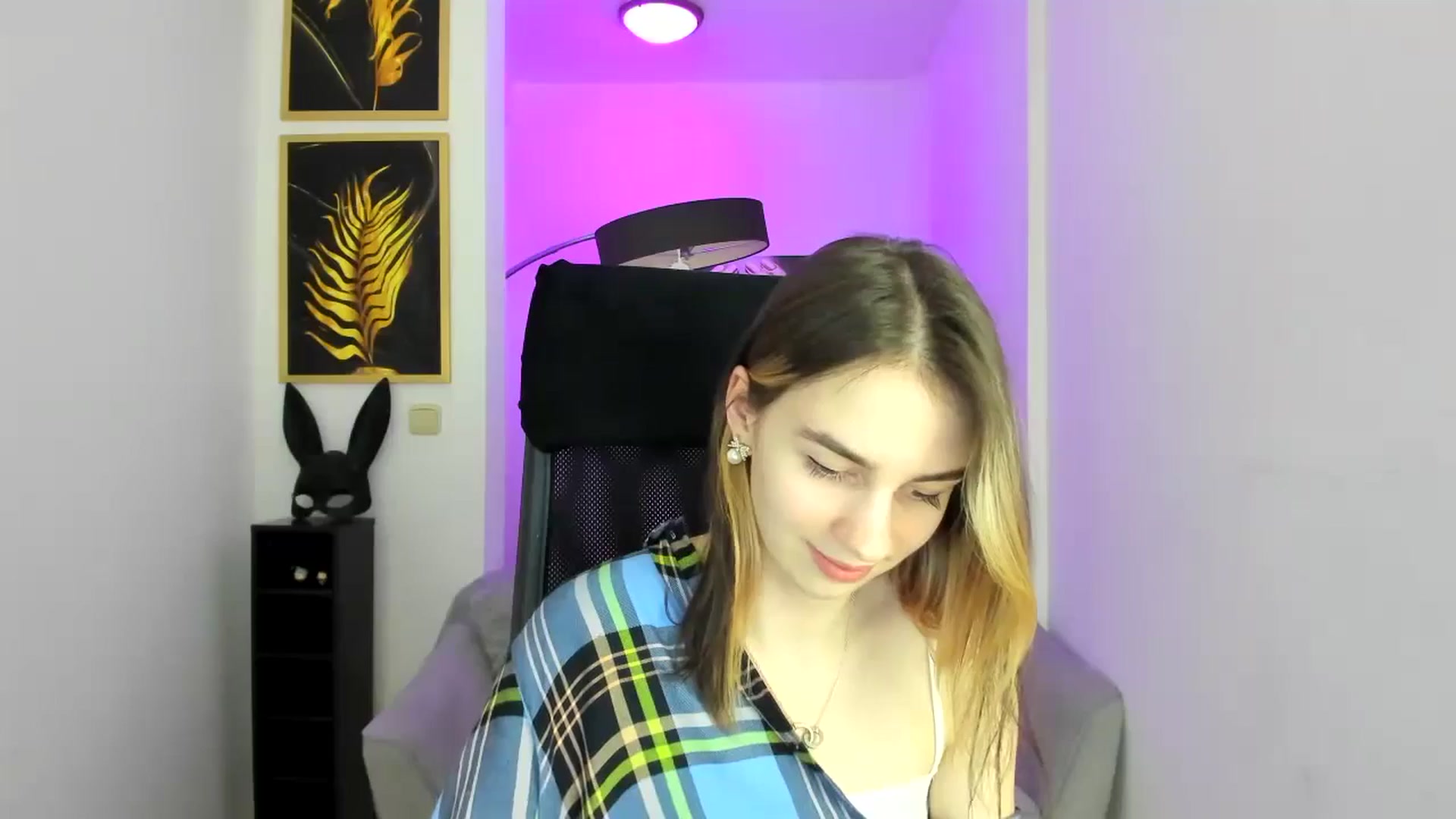 Gallery image thumbnail from MileyBee's myfreecams stream on, 12/26/2024, 18:11 image 3 of 20