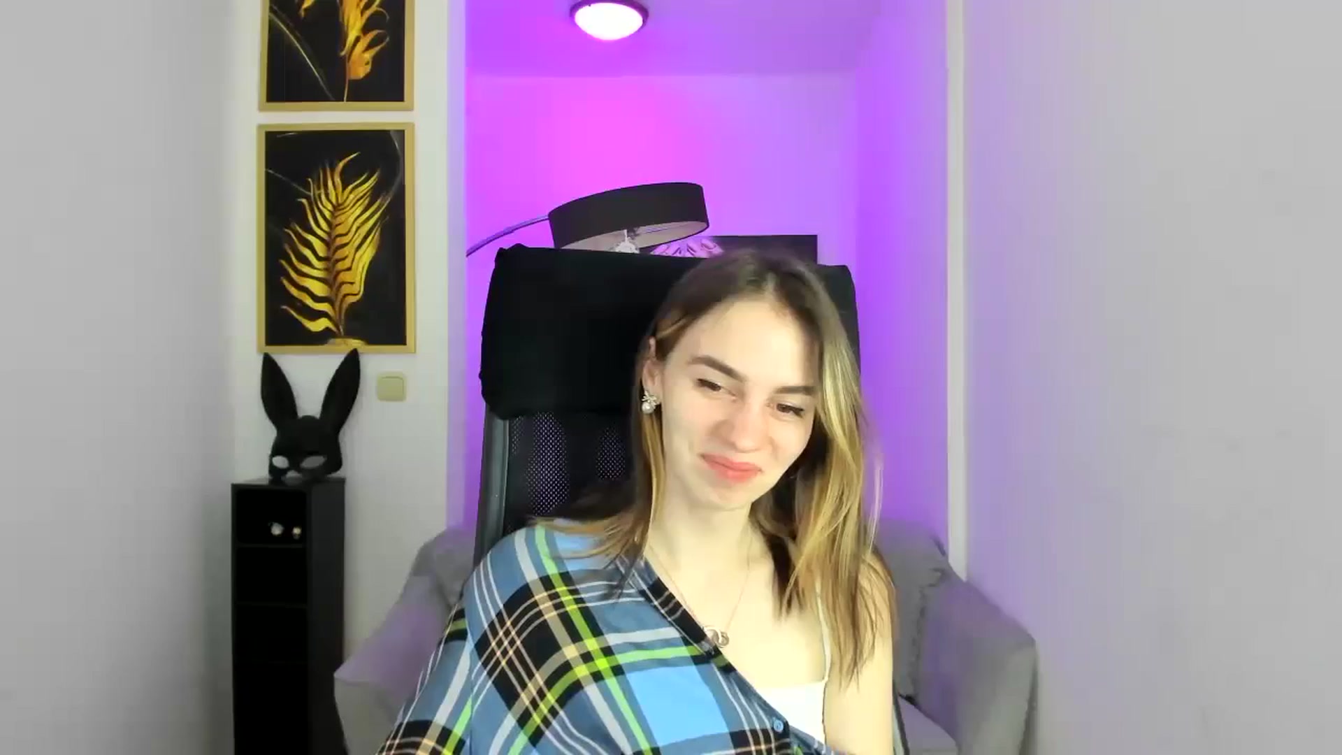 Gallery image thumbnail from MileyBee's myfreecams stream on, 12/26/2024, 18:11 image 5 of 20