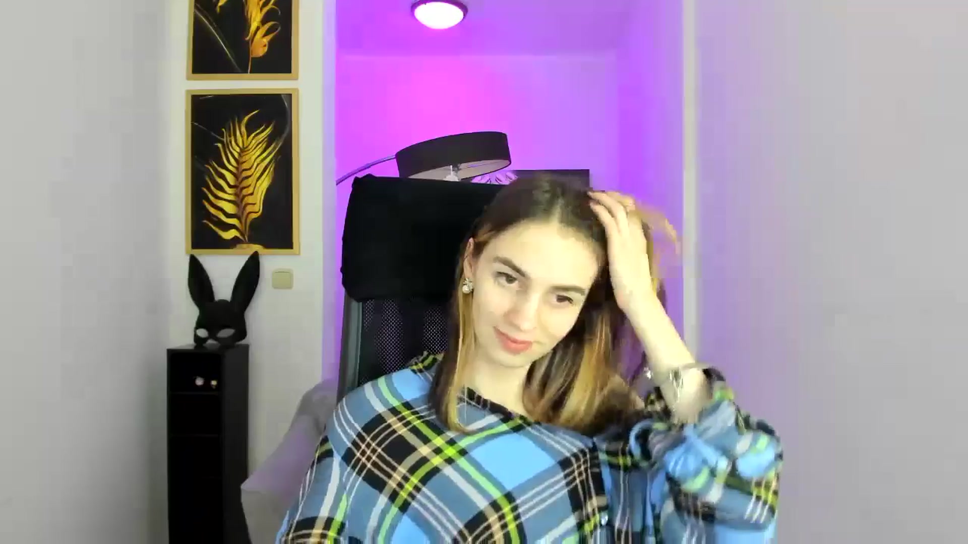 Gallery image thumbnail from MileyBee's myfreecams stream on, 12/26/2024, 18:11 image 4 of 20