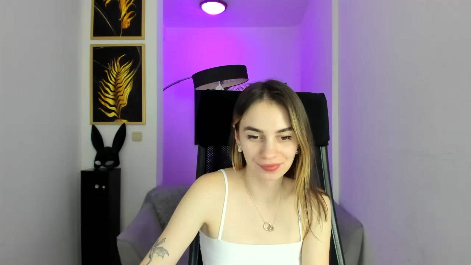 Gallery image thumbnail from MileyBee's myfreecams stream on, 12/26/2024, 18:52 image 9 of 20