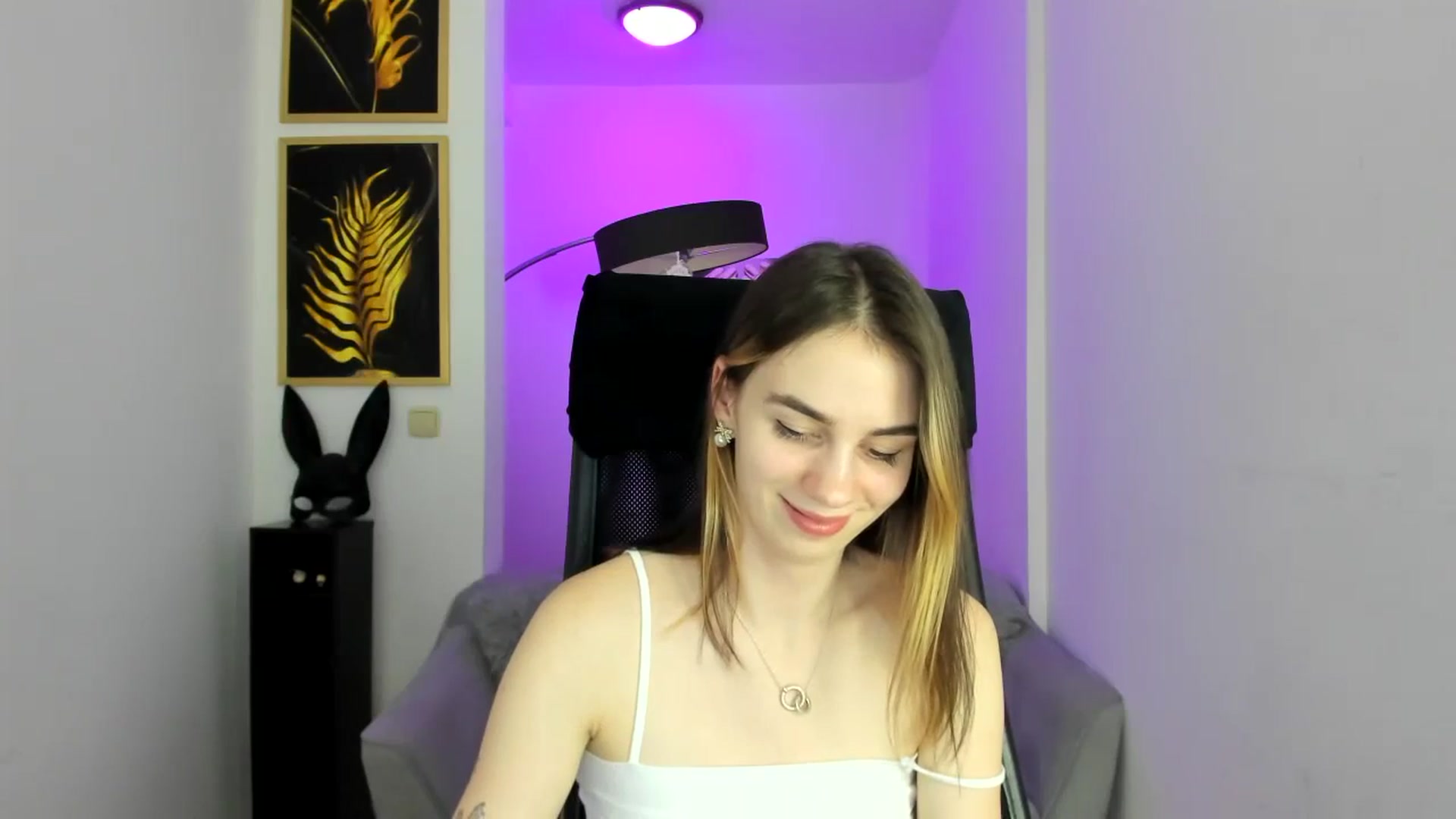 Gallery image thumbnail from MileyBee's myfreecams stream on, 12/26/2024, 18:52 image 3 of 20