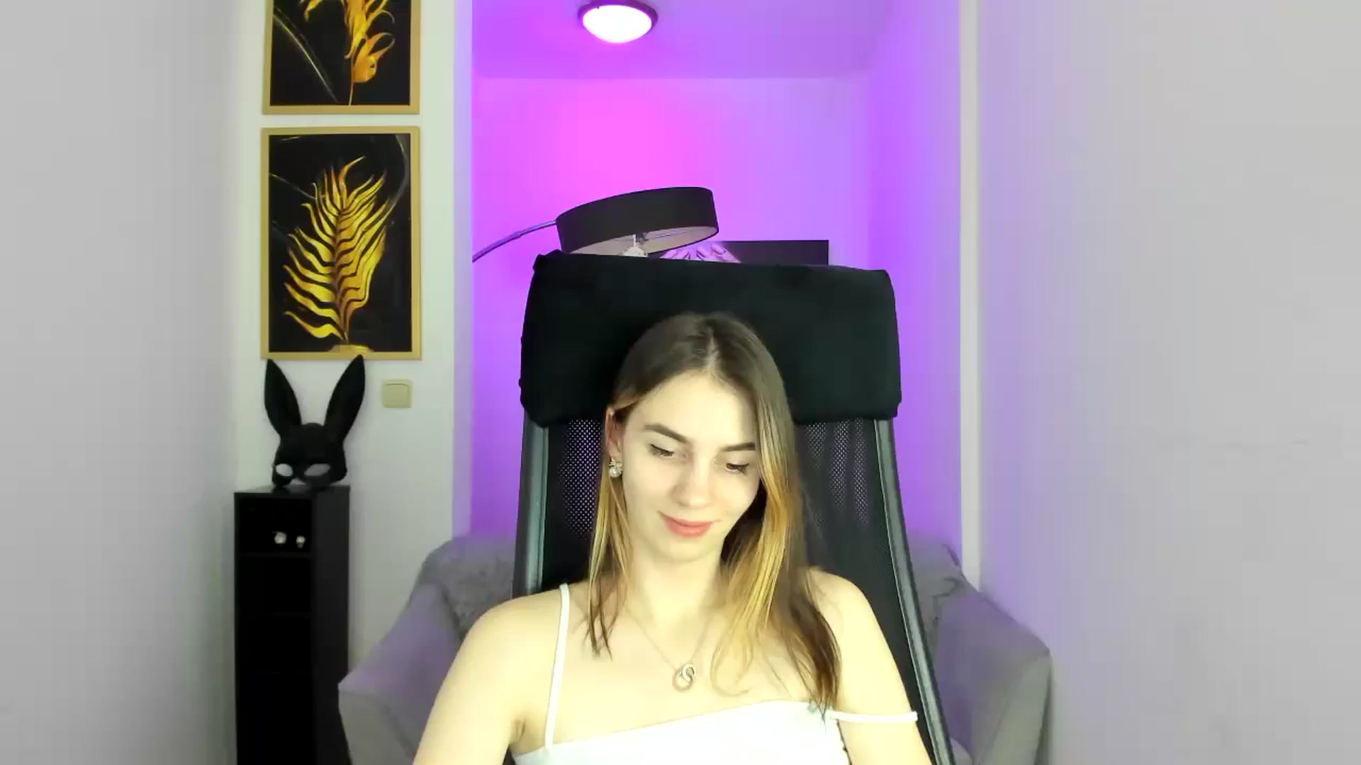 Gallery image thumbnail from MileyBee's myfreecams stream on, 12/26/2024, 18:52 image 1 of 20