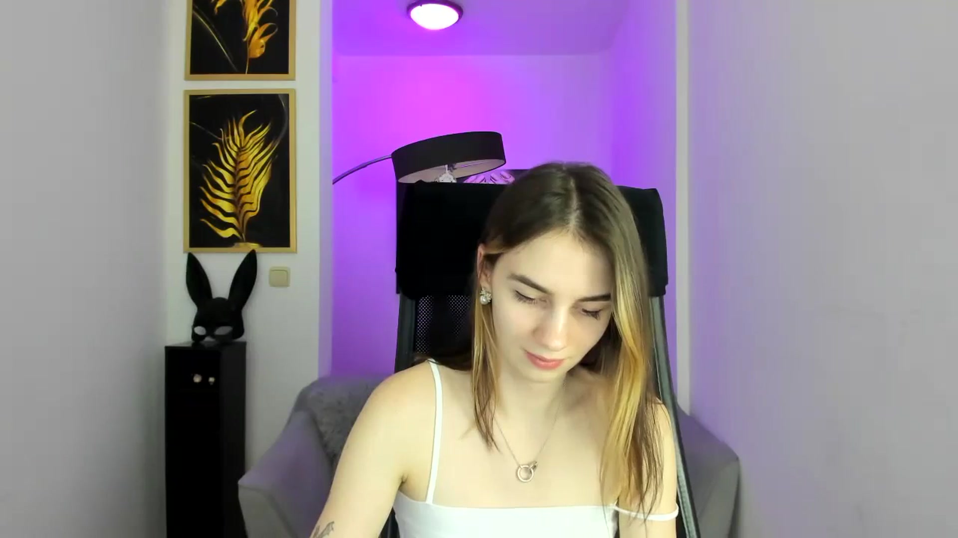 Gallery image thumbnail from MileyBee's myfreecams stream on, 12/26/2024, 18:52 image 6 of 20