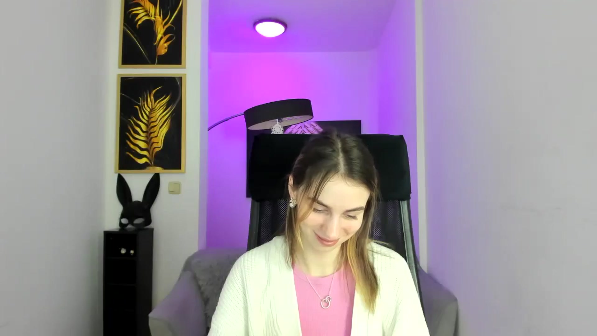 Gallery image thumbnail from MileyBee's myfreecams stream on, 12/27/2024, 15:34 image 11 of 20