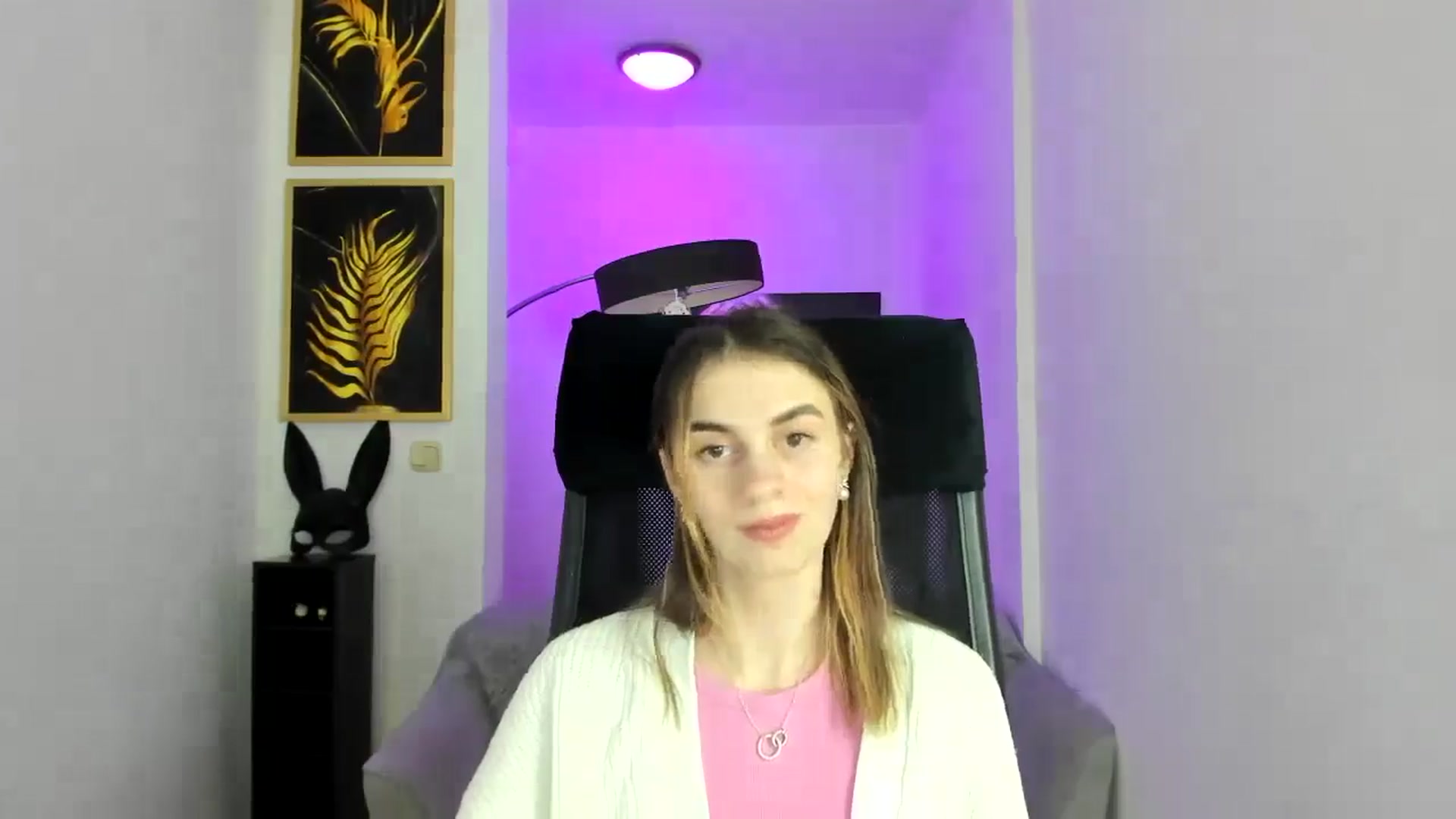 Gallery image thumbnail from MileyBee's myfreecams stream on, 12/27/2024, 15:34 image 16 of 20
