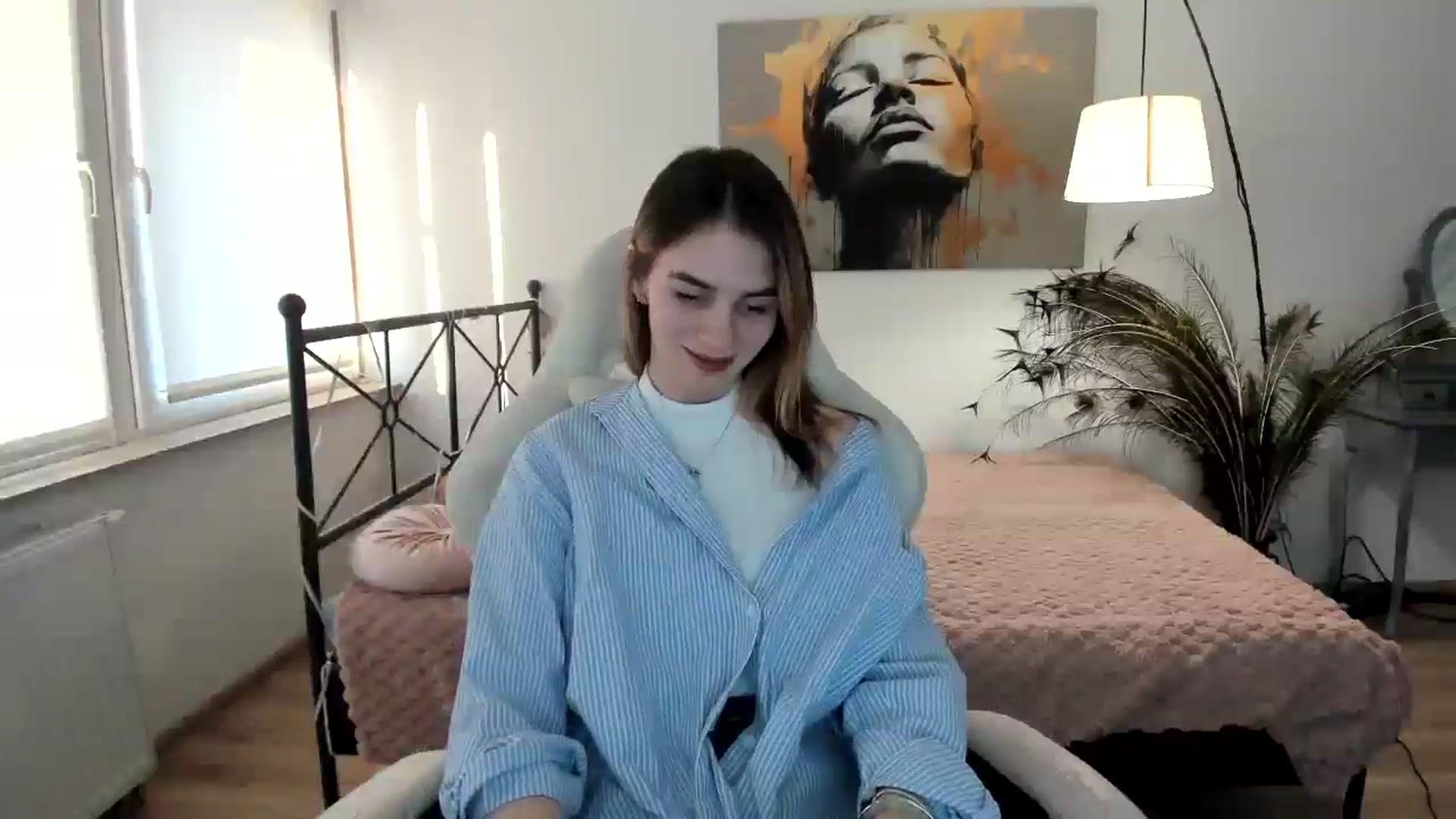 Gallery image thumbnail from MileyBee's myfreecams stream on, 12/30/2024, 14:26 image 11 of 20