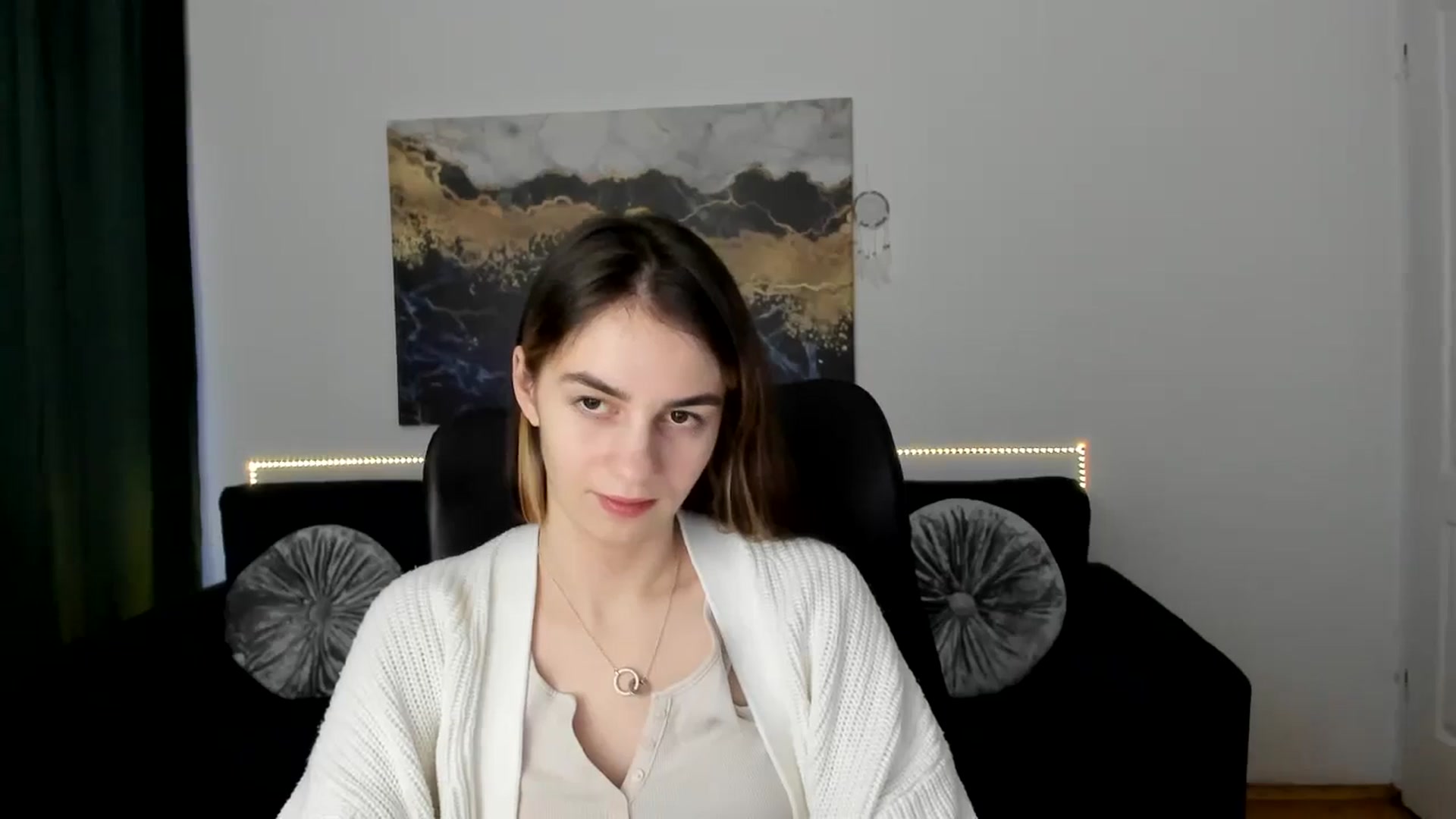 Gallery image thumbnail from MileyBee's myfreecams stream on, 01/07/2025, 14:52 image 16 of 20