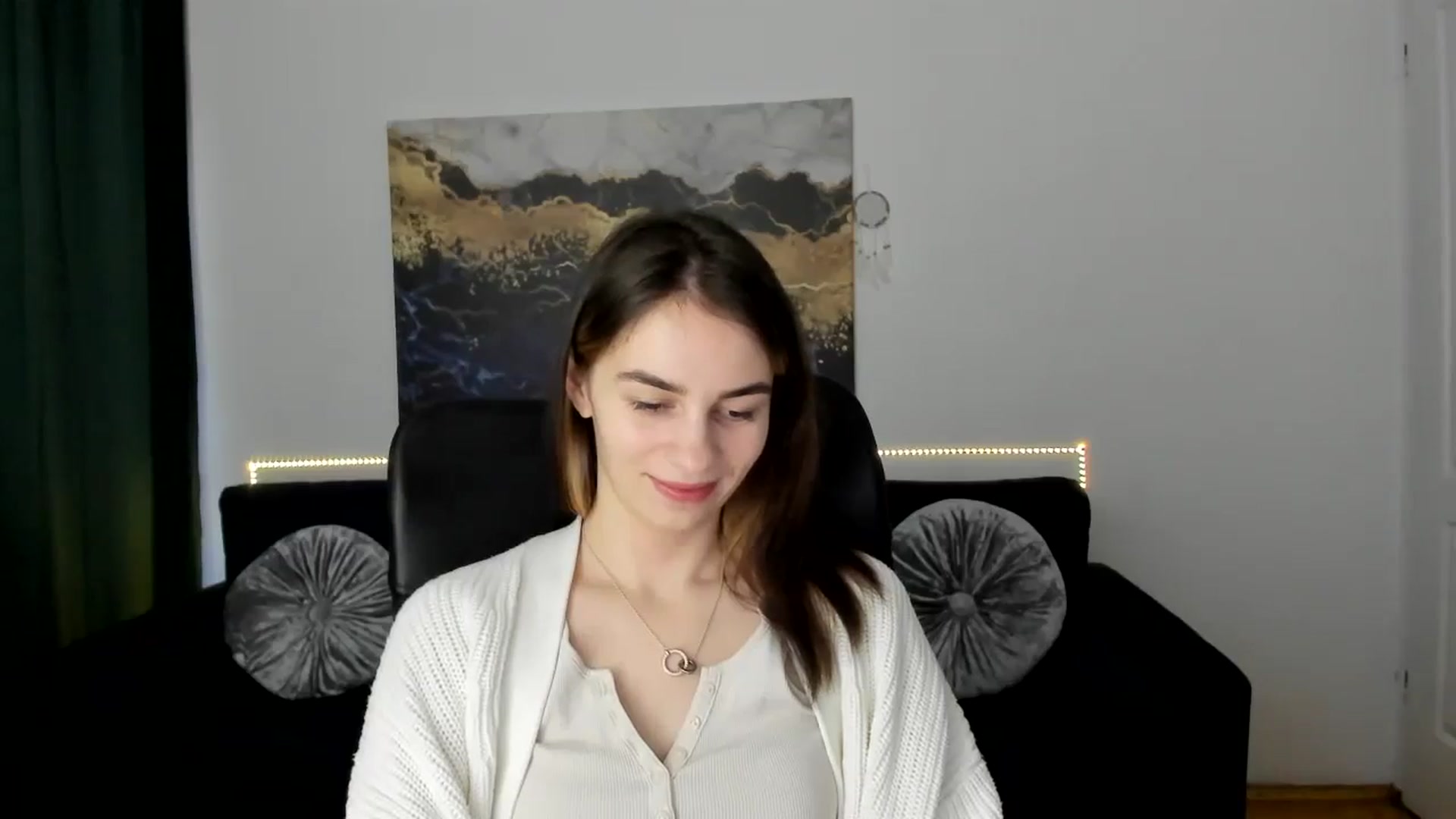 Gallery image thumbnail from MileyBee's myfreecams stream on, 01/07/2025, 14:52 image 10 of 20