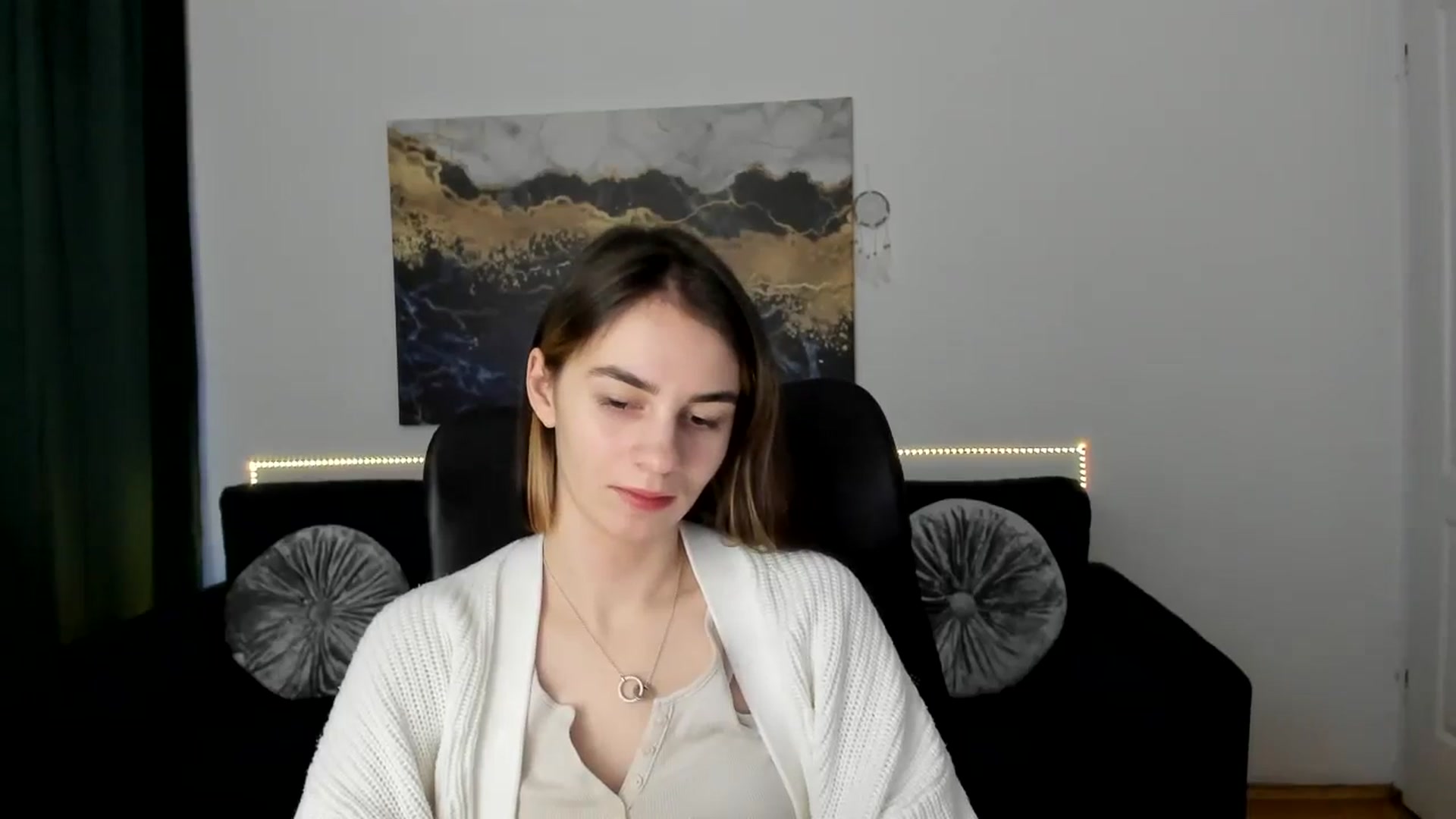 Gallery image thumbnail from MileyBee's myfreecams stream on, 01/07/2025, 14:52 image 18 of 20