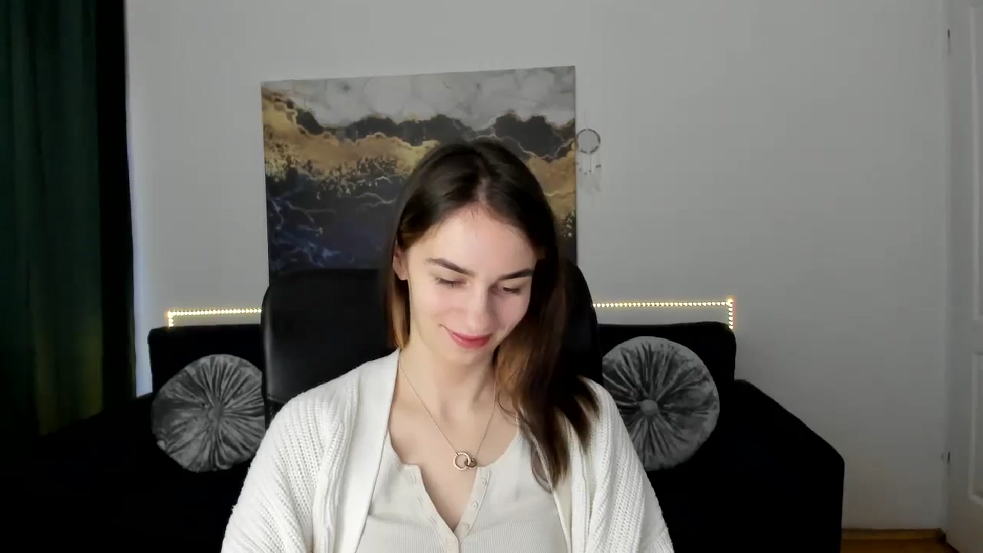 Gallery image thumbnail from MileyBee's myfreecams stream on, 01/07/2025, 14:52 image 12 of 20