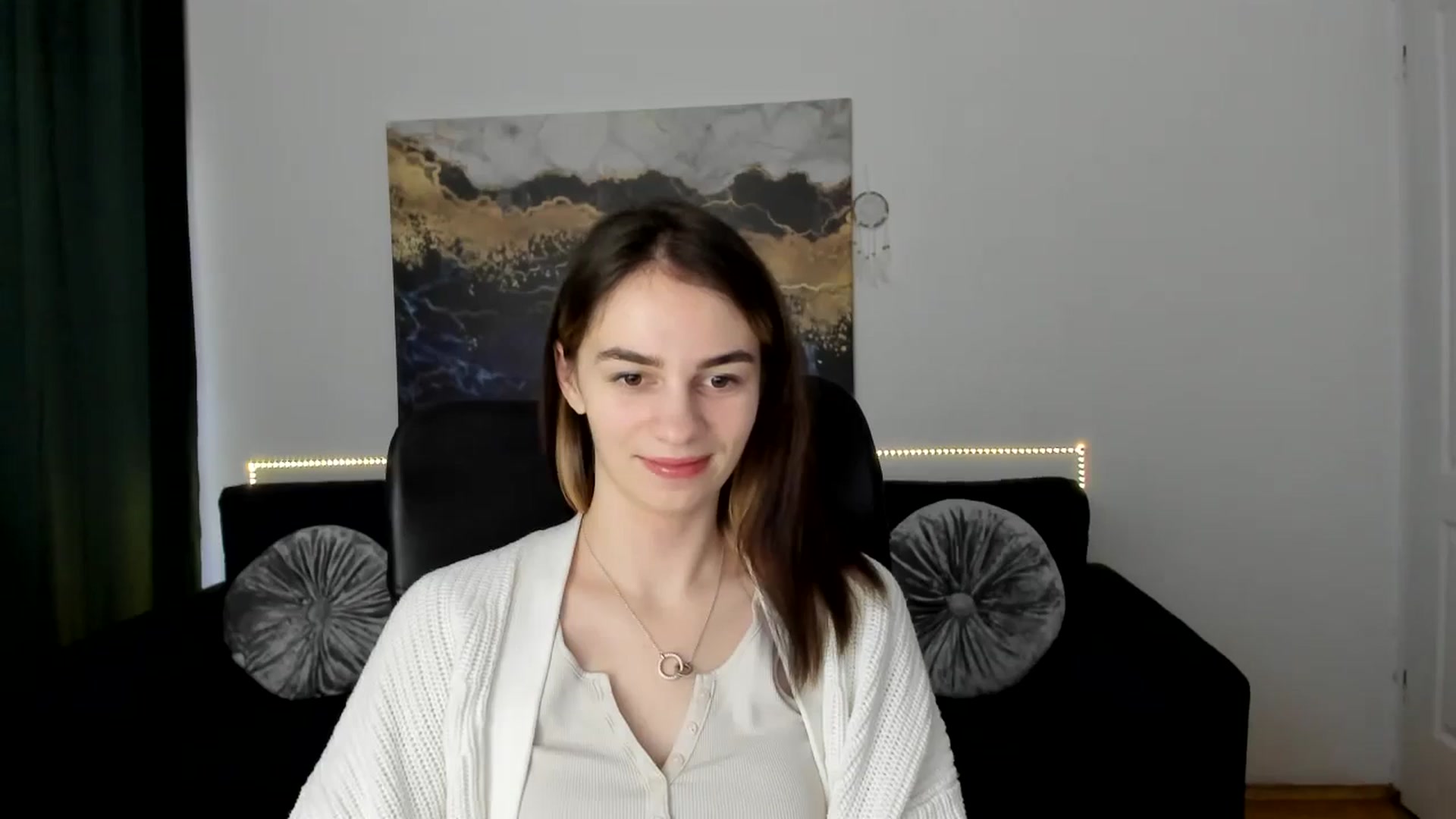 Gallery image thumbnail from MileyBee's myfreecams stream on, 01/07/2025, 14:52 image 4 of 20