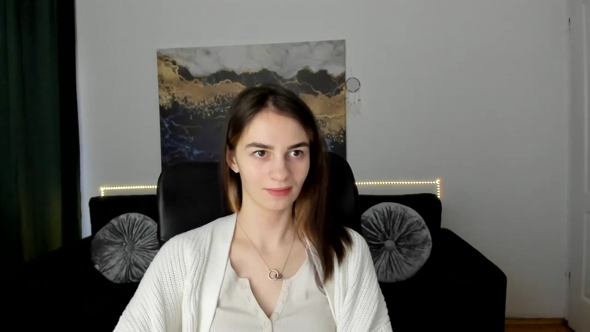 Gallery image thumbnail from MileyBee's myfreecams stream on, 01/07/2025, 14:52 image 11 of 20