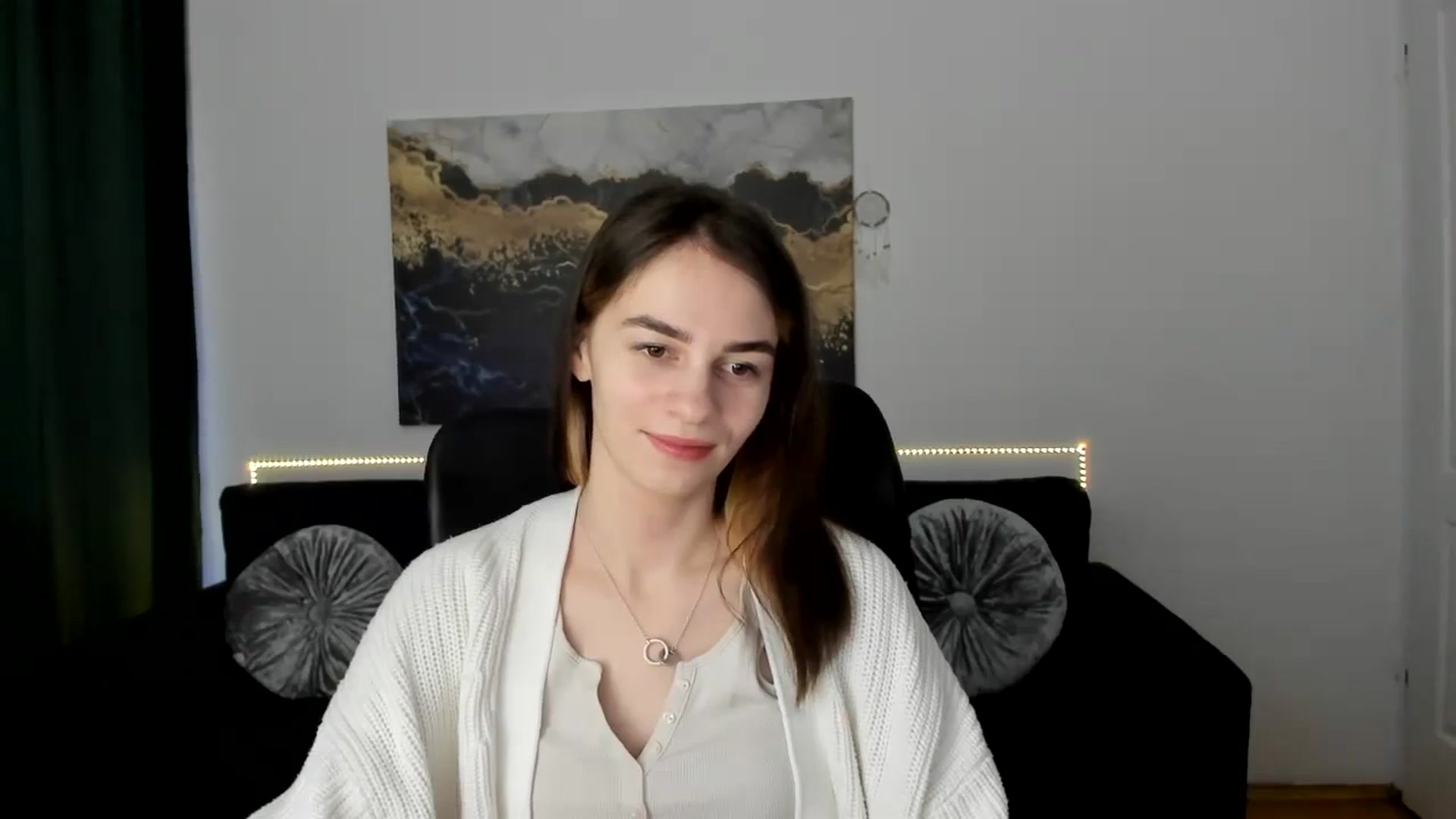 Gallery image thumbnail from MileyBee's myfreecams stream on, 01/07/2025, 14:52 image 13 of 20