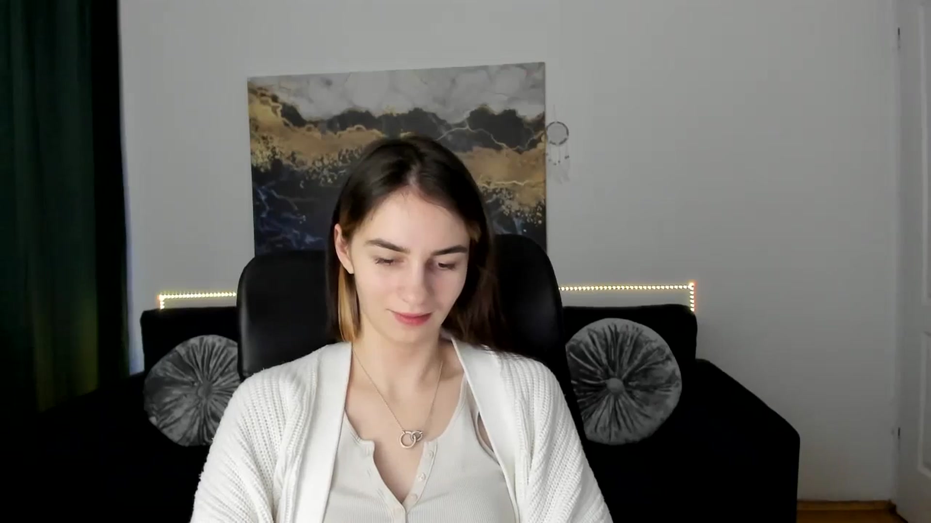 Gallery image thumbnail from MileyBee's myfreecams stream on, 01/07/2025, 14:52 image 19 of 20