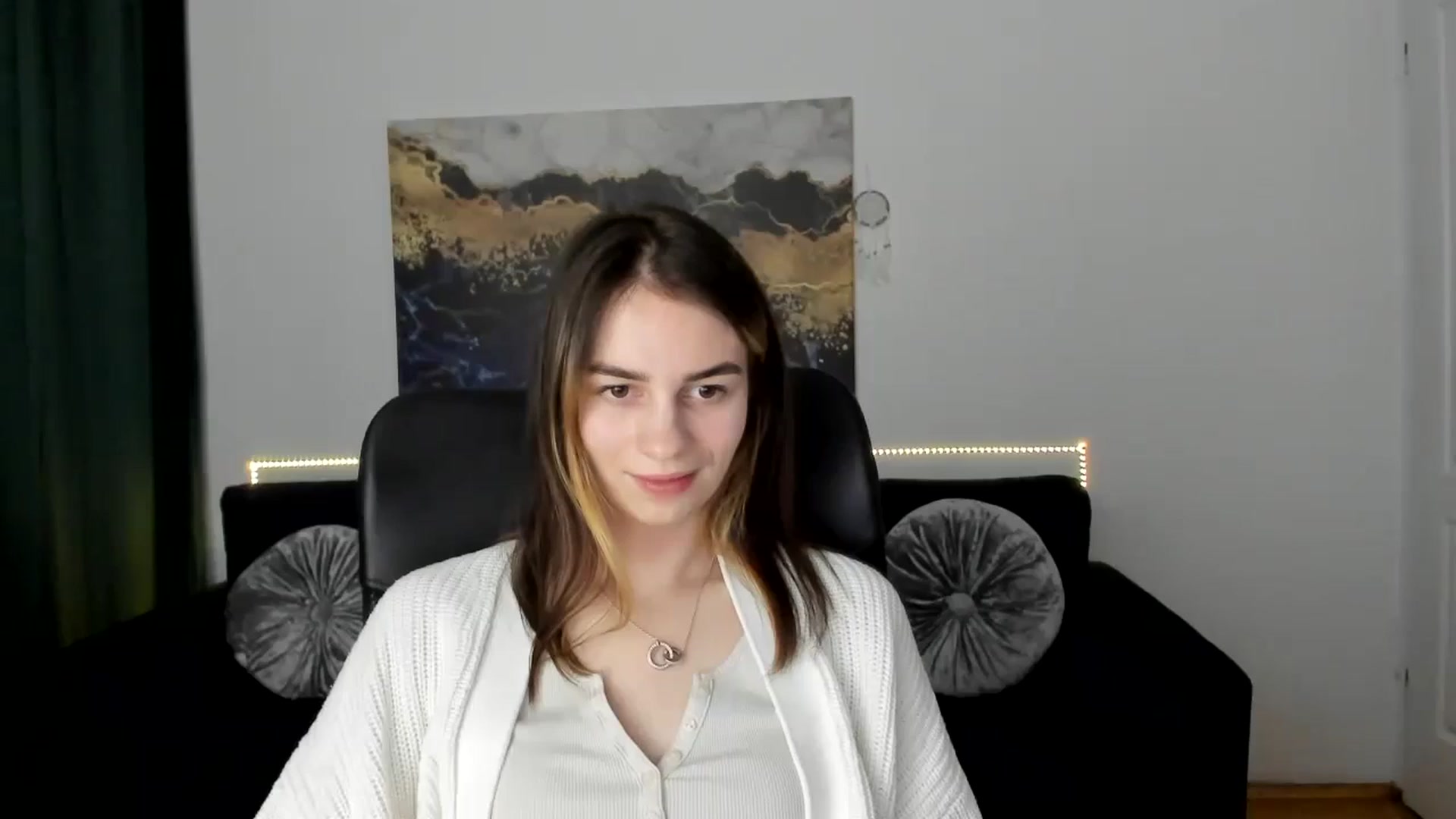Gallery image thumbnail from MileyBee's myfreecams stream on, 01/07/2025, 16:47 image 12 of 20