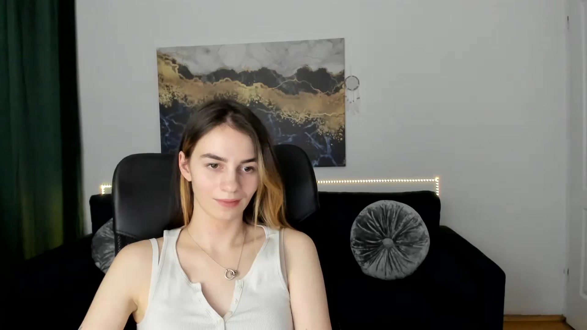 Gallery image thumbnail from MileyBee's myfreecams stream on, 01/07/2025, 16:47 image 18 of 20