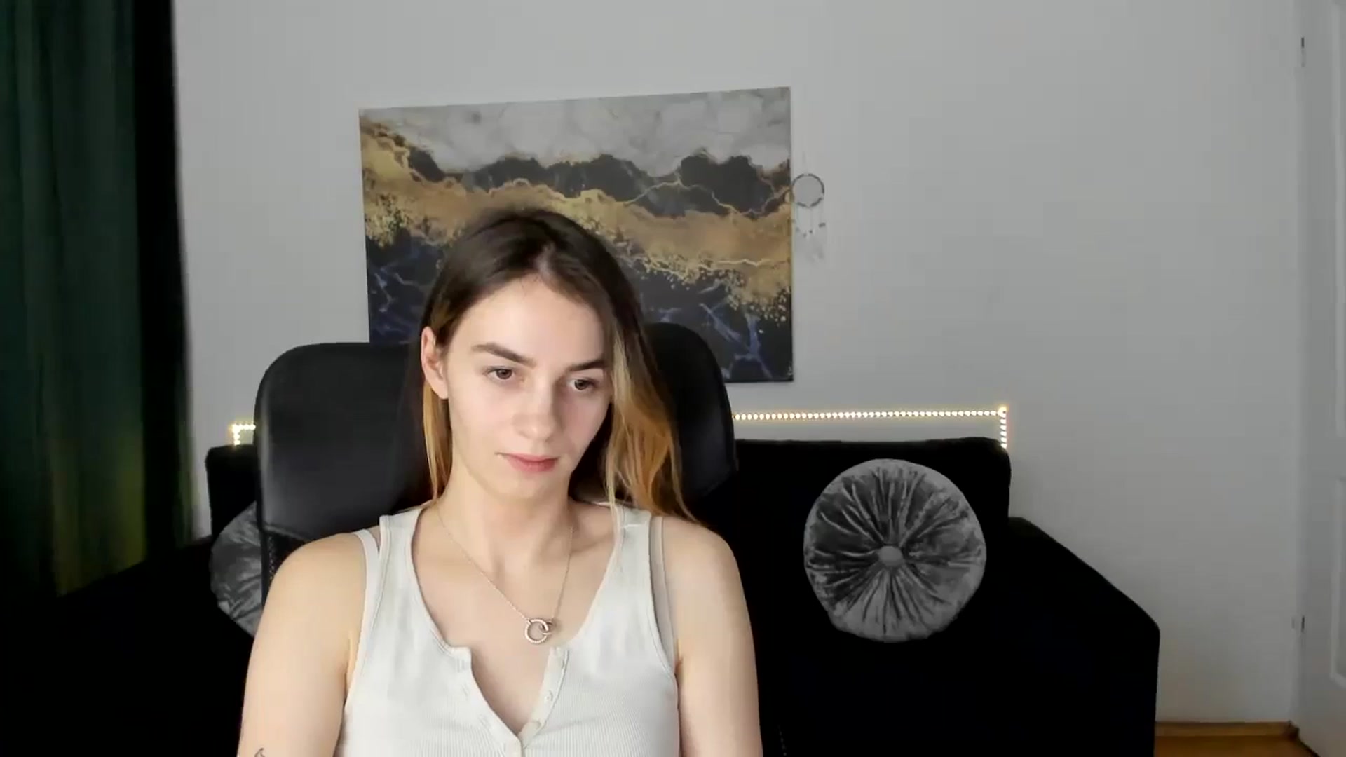 Gallery image thumbnail from MileyBee's myfreecams stream on, 01/07/2025, 16:47 image 16 of 20