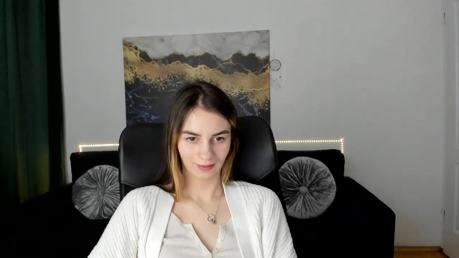 Gallery image thumbnail from MileyBee's myfreecams stream on, 01/07/2025, 16:47 image 11 of 20