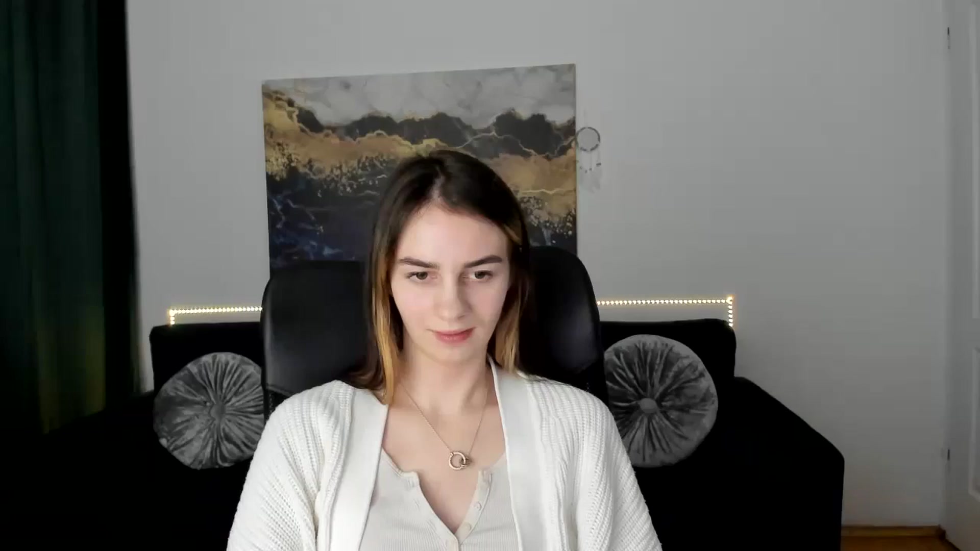 Gallery image thumbnail from MileyBee's myfreecams stream on, 01/07/2025, 16:47 image 7 of 20