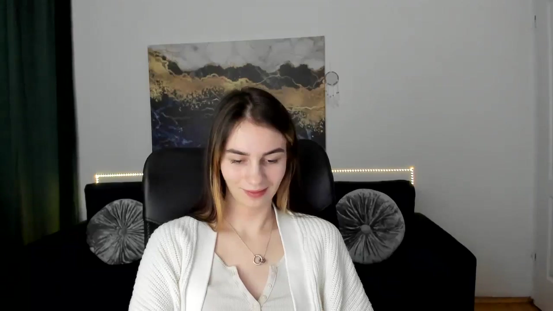 Gallery image thumbnail from MileyBee's myfreecams stream on, 01/07/2025, 16:47 image 8 of 20