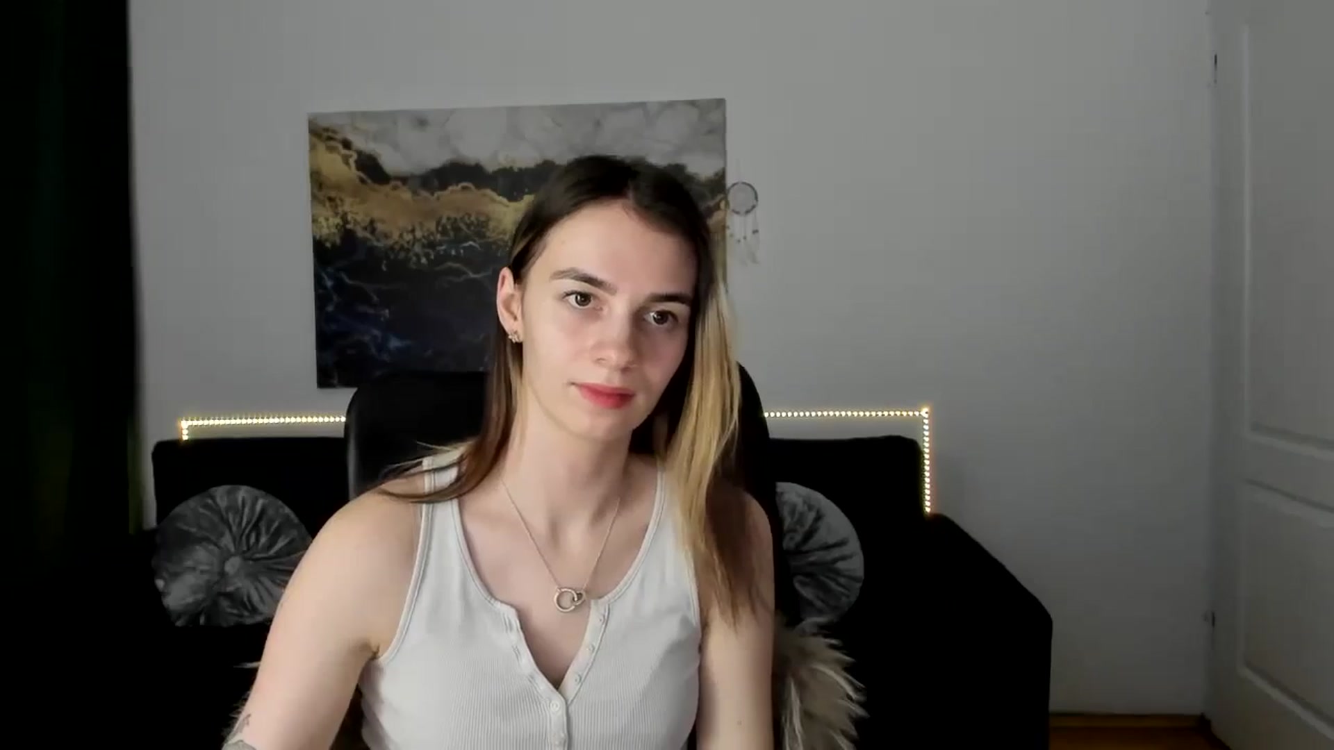 Gallery image thumbnail from MileyBee's myfreecams stream on, 01/12/2025, 15:34 image 19 of 20