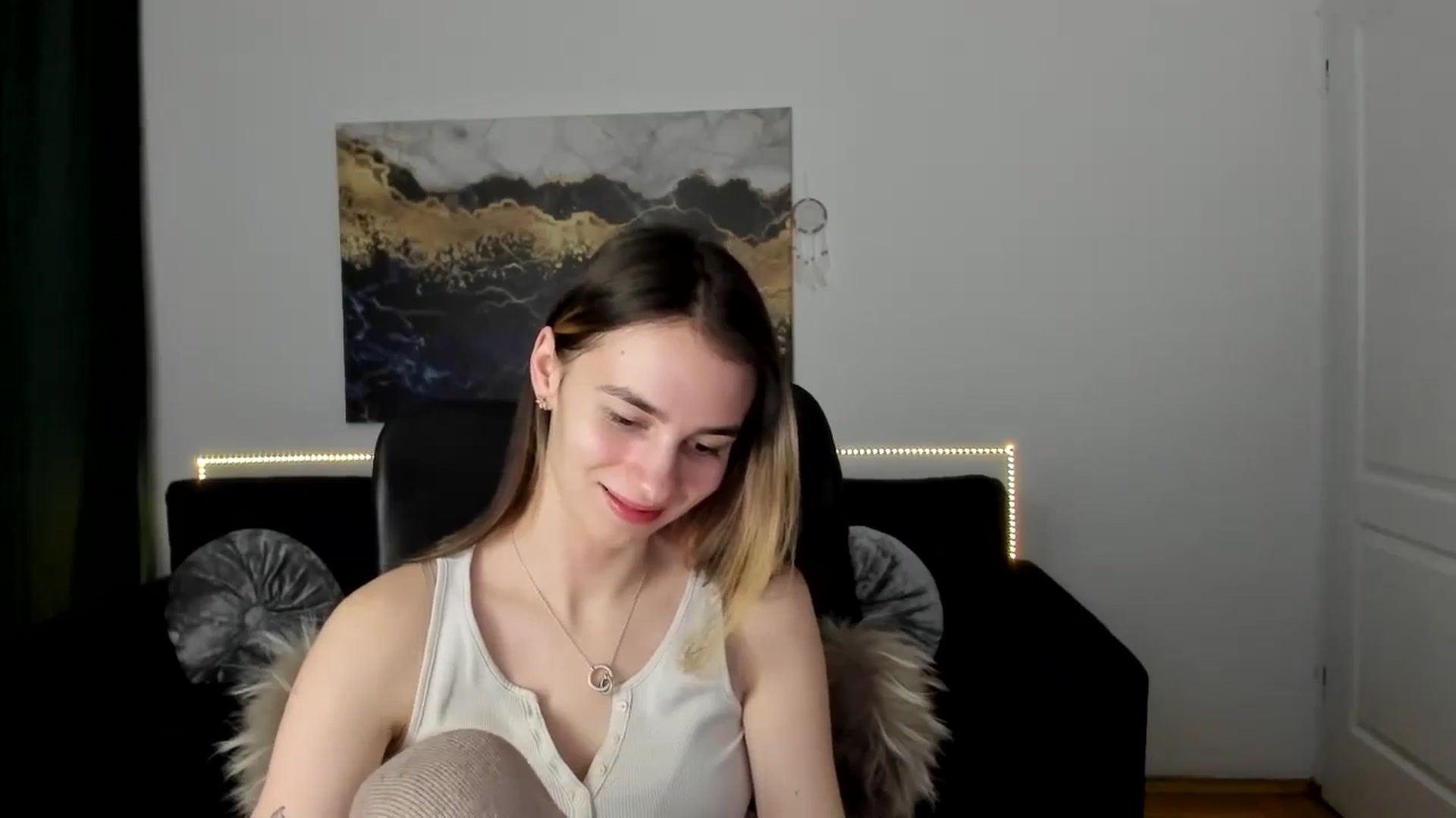 Gallery image thumbnail from MileyBee's myfreecams stream on, 01/12/2025, 15:34 image 18 of 20
