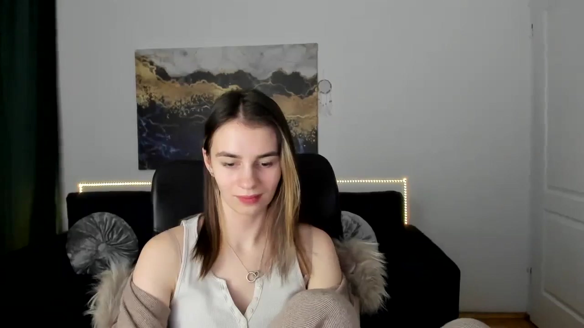 Gallery image thumbnail from MileyBee's myfreecams stream on, 01/12/2025, 15:34 image 15 of 20