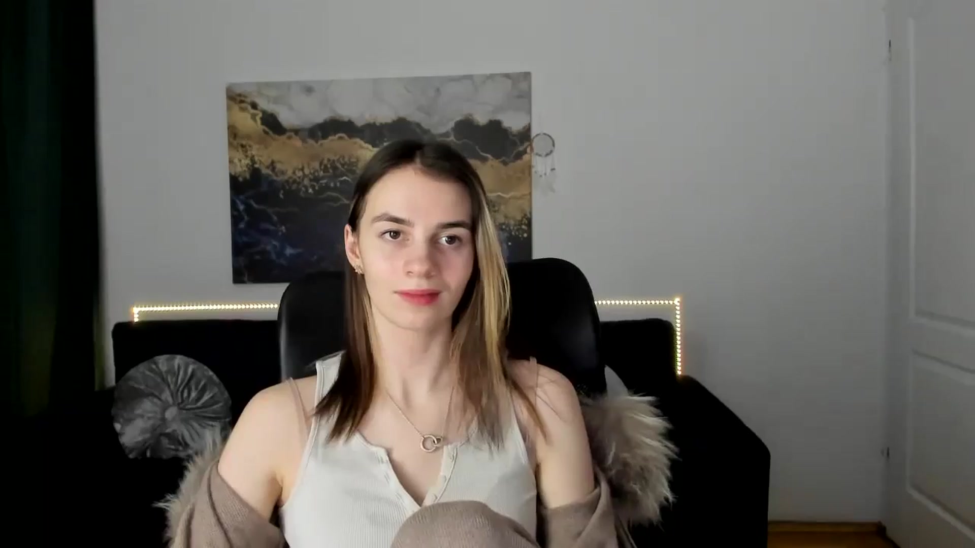 Gallery image thumbnail from MileyBee's myfreecams stream on, 01/12/2025, 15:34 image 14 of 20