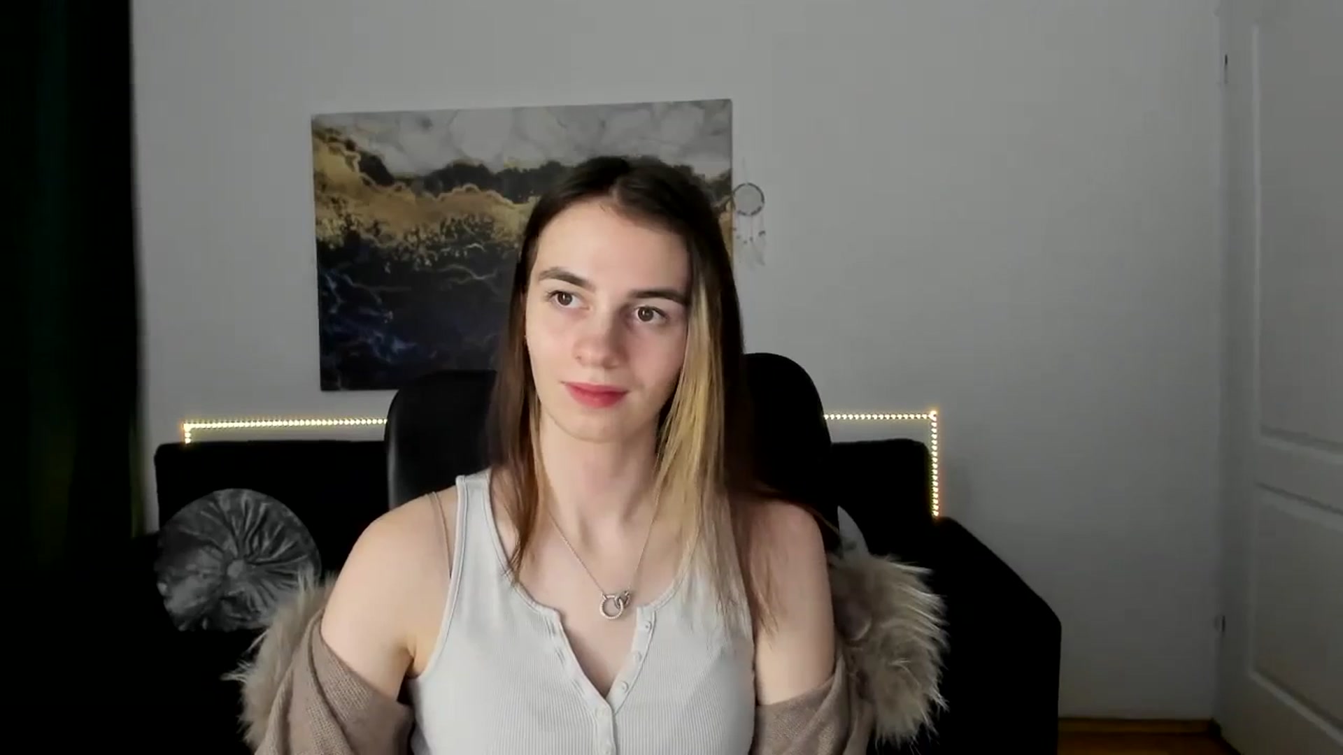Gallery image thumbnail from MileyBee's myfreecams stream on, 01/12/2025, 15:34 image 11 of 20