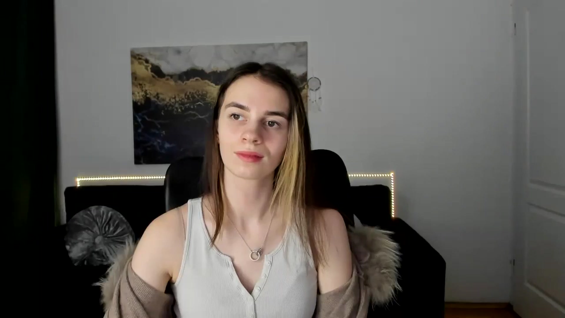 Gallery image thumbnail from MileyBee's myfreecams stream on, 01/12/2025, 15:34 image 8 of 20