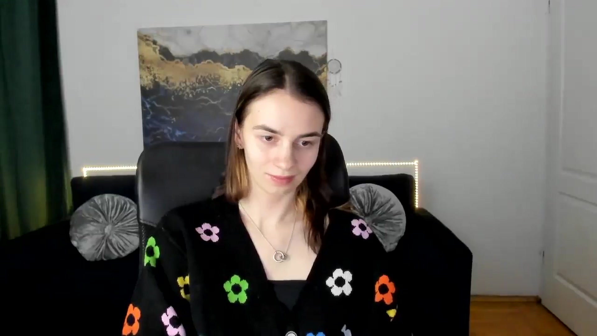 Gallery image thumbnail from MileyBee's myfreecams stream on, 01/14/2025, 18:38 image 12 of 20