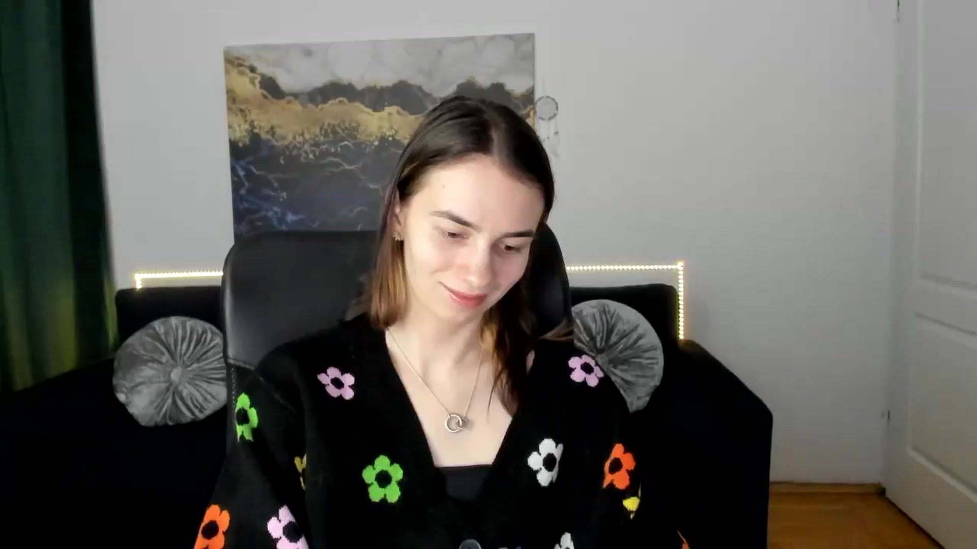 Gallery image thumbnail from MileyBee's myfreecams stream on, 01/14/2025, 18:38 image 11 of 20