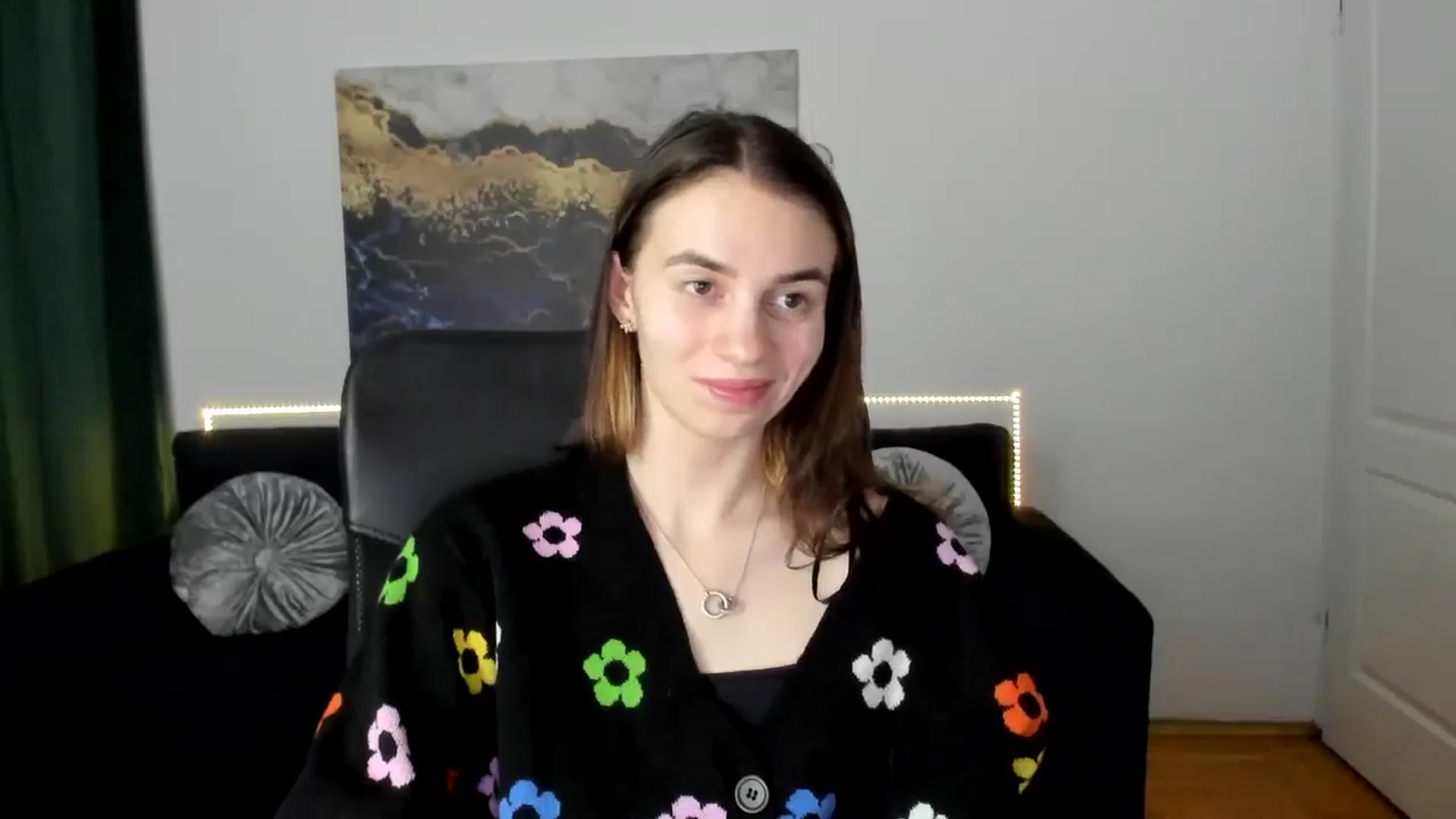 Gallery image thumbnail from MileyBee's myfreecams stream on, 01/14/2025, 18:38 image 8 of 20
