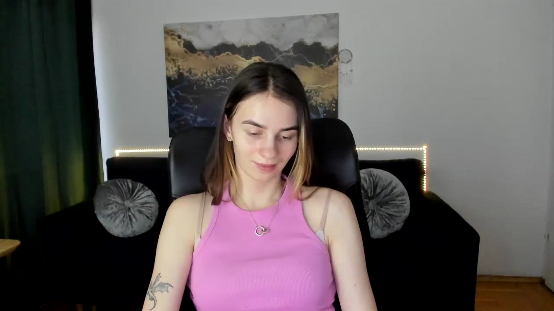 Gallery image thumbnail from MileyBee's myfreecams stream on, 01/18/2025, 16:35 image 9 of 20