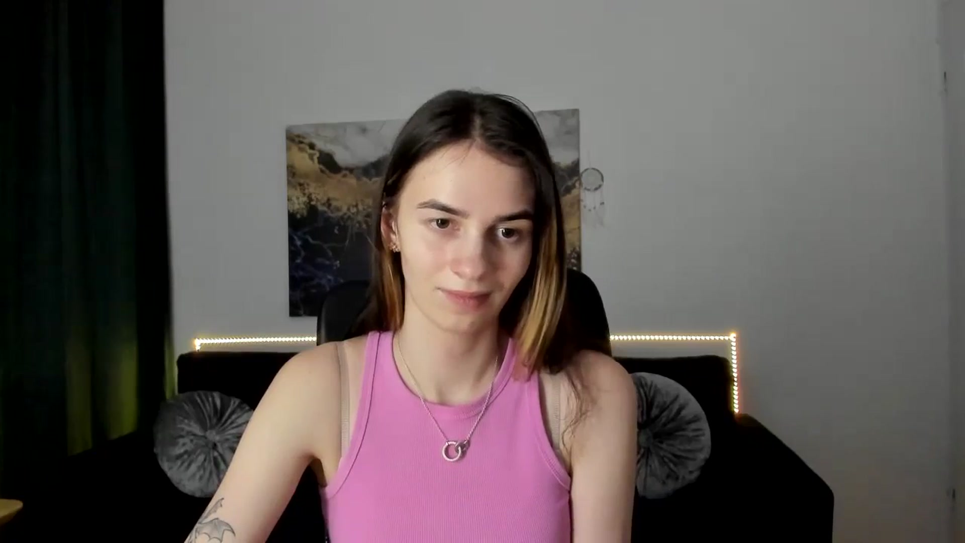 Gallery image thumbnail from MileyBee's myfreecams stream on, 01/18/2025, 16:35 image 18 of 20
