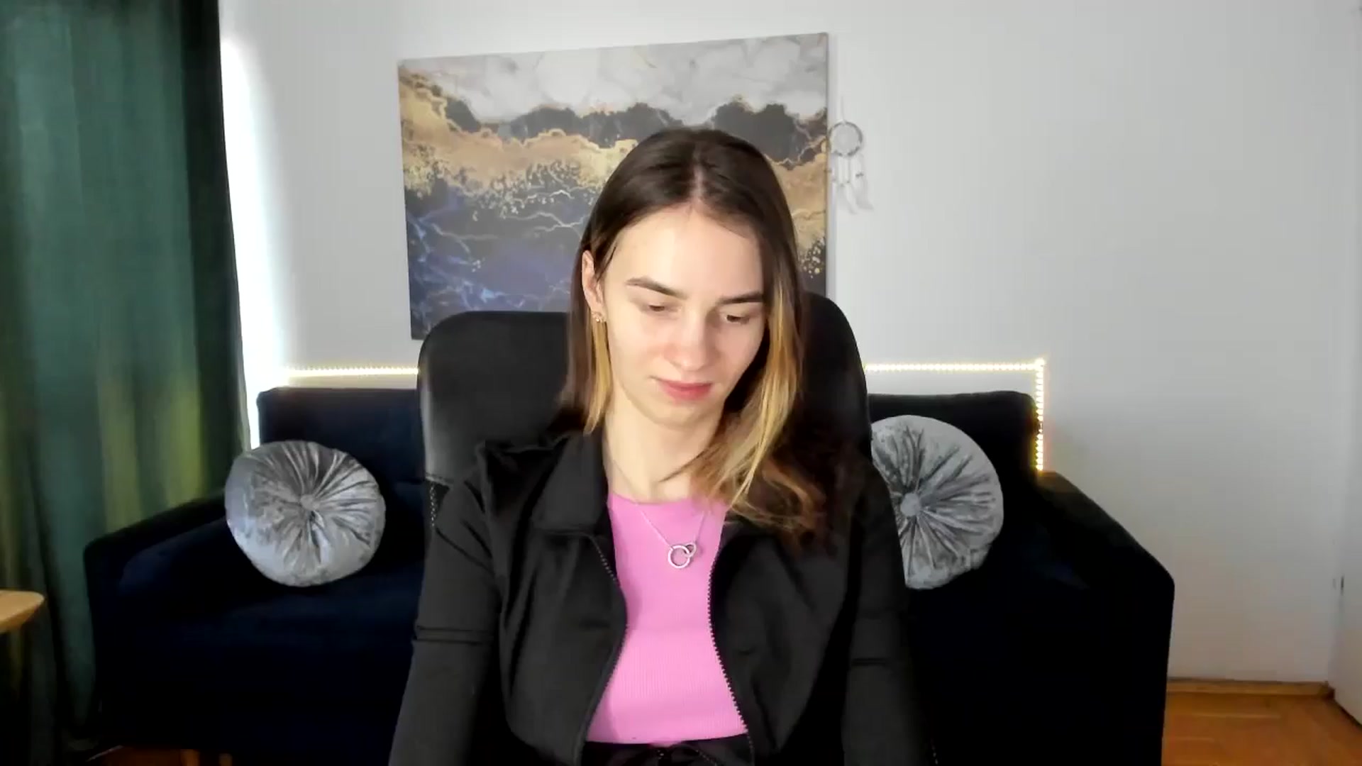 Gallery image thumbnail from MileyBee's myfreecams stream on, 01/18/2025, 16:35 image 5 of 20