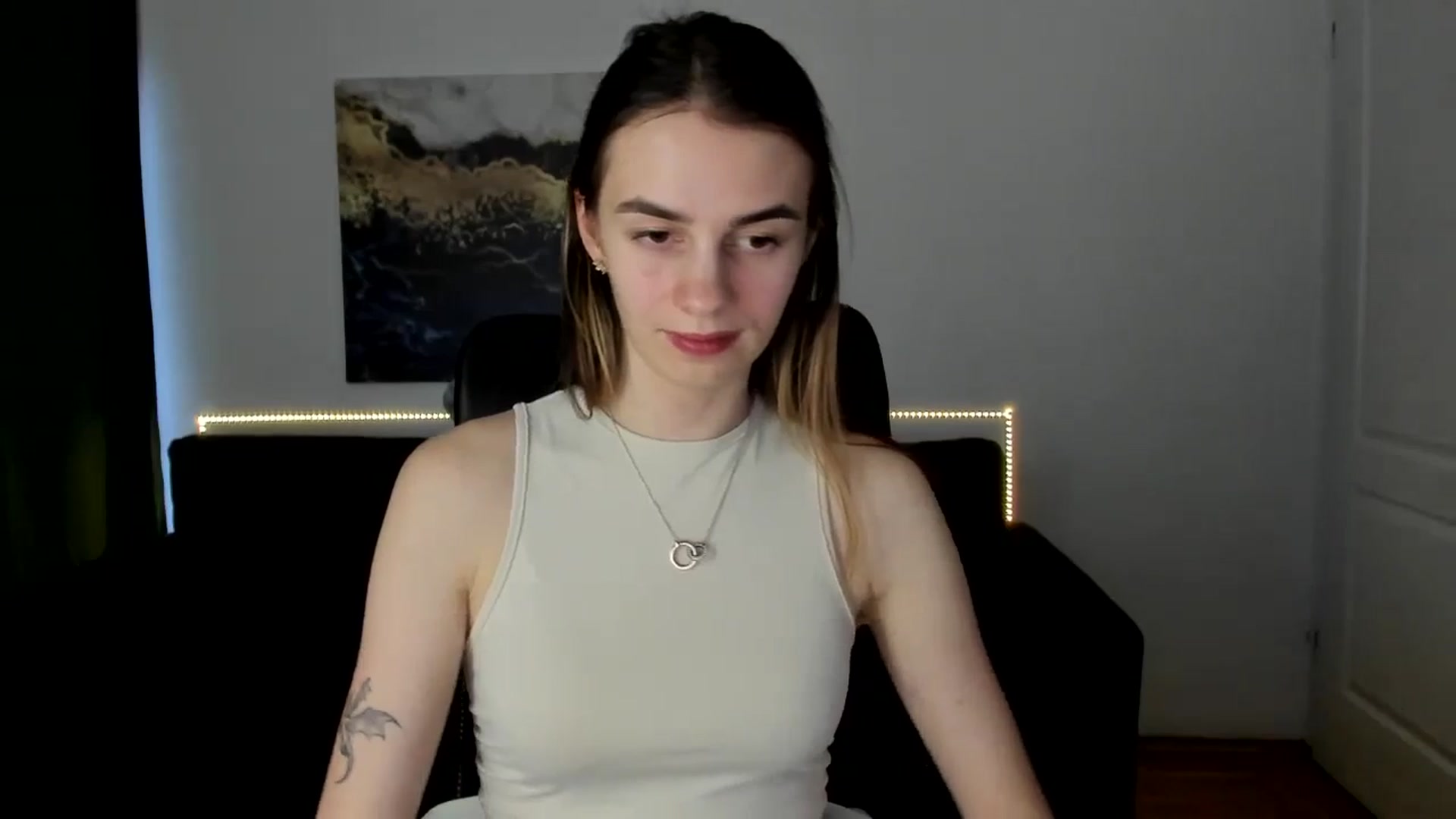 Gallery image thumbnail from MileyBee's myfreecams stream on, 01/20/2025, 15:28 image 15 of 20