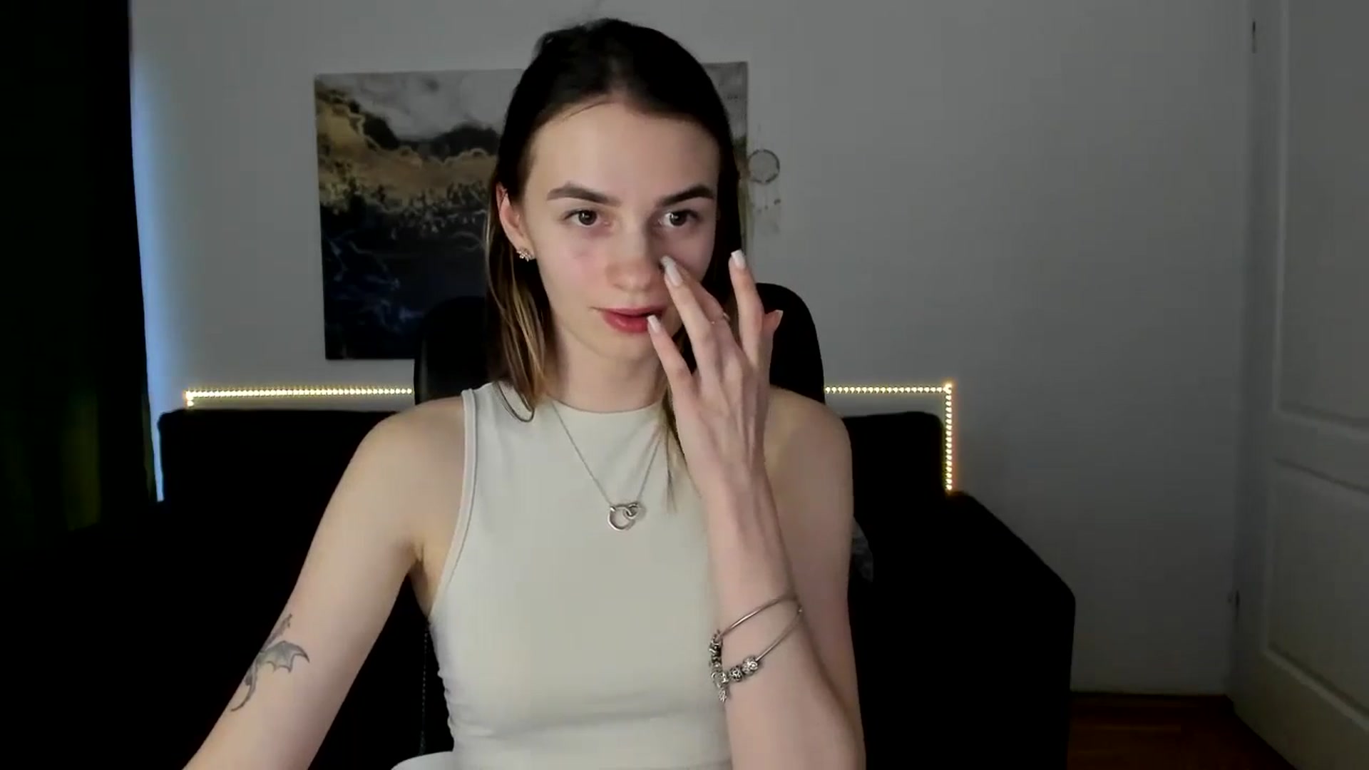 Gallery image thumbnail from MileyBee's myfreecams stream on, 01/20/2025, 15:28 image 16 of 20