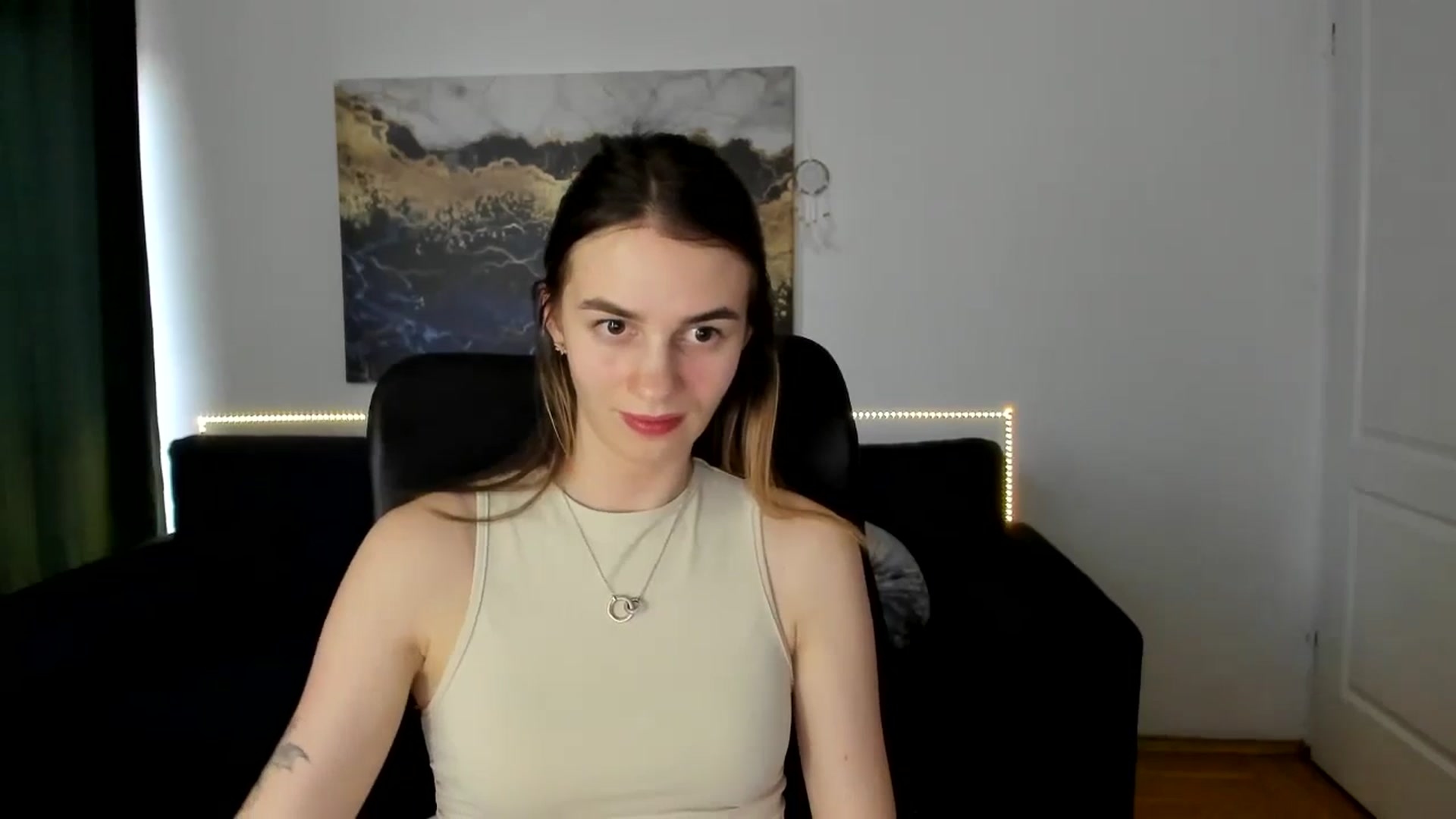 Gallery image thumbnail from MileyBee's myfreecams stream on, 01/20/2025, 15:28 image 4 of 20