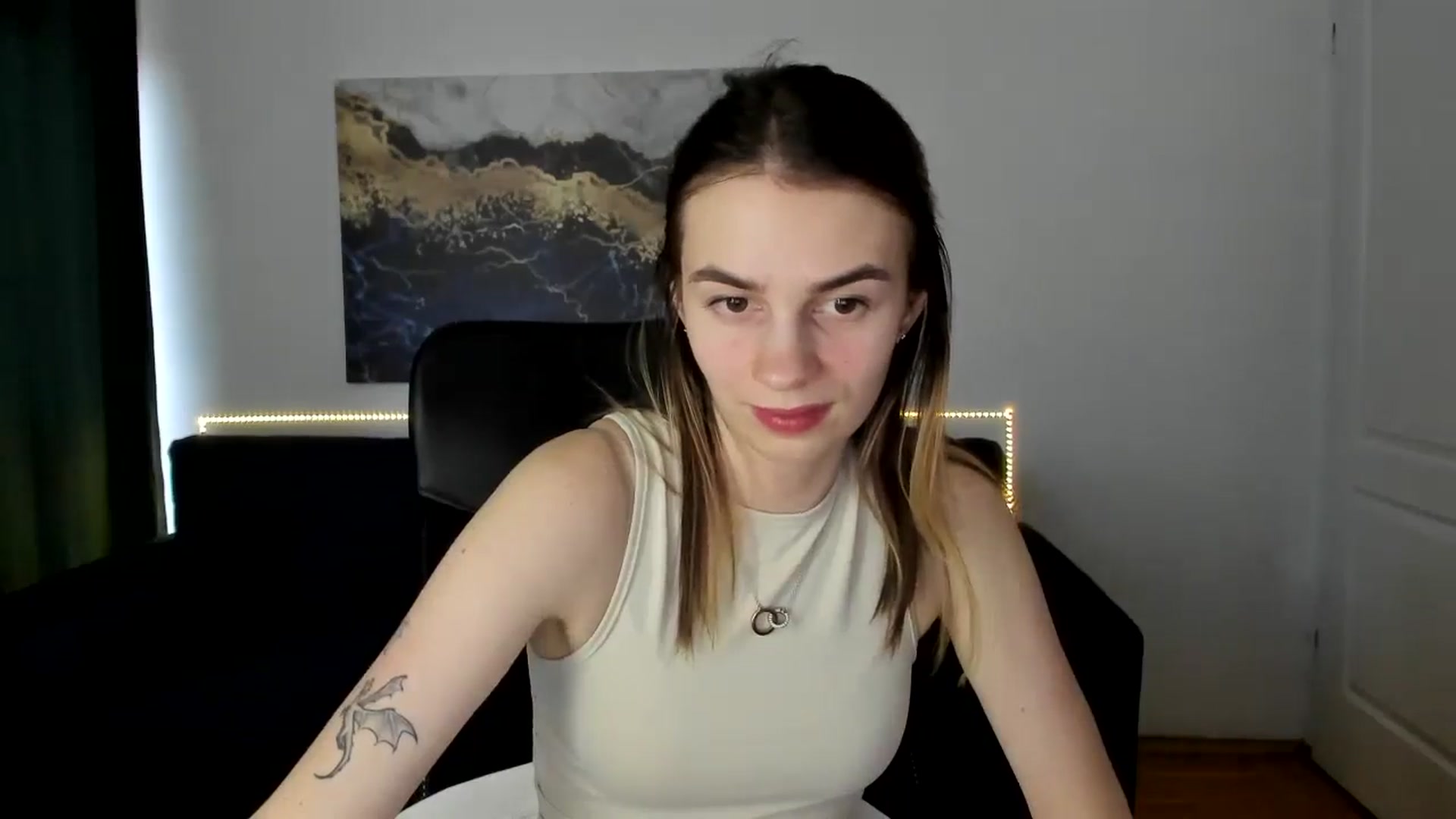 Gallery image thumbnail from MileyBee's myfreecams stream on, 01/20/2025, 15:28 image 6 of 20
