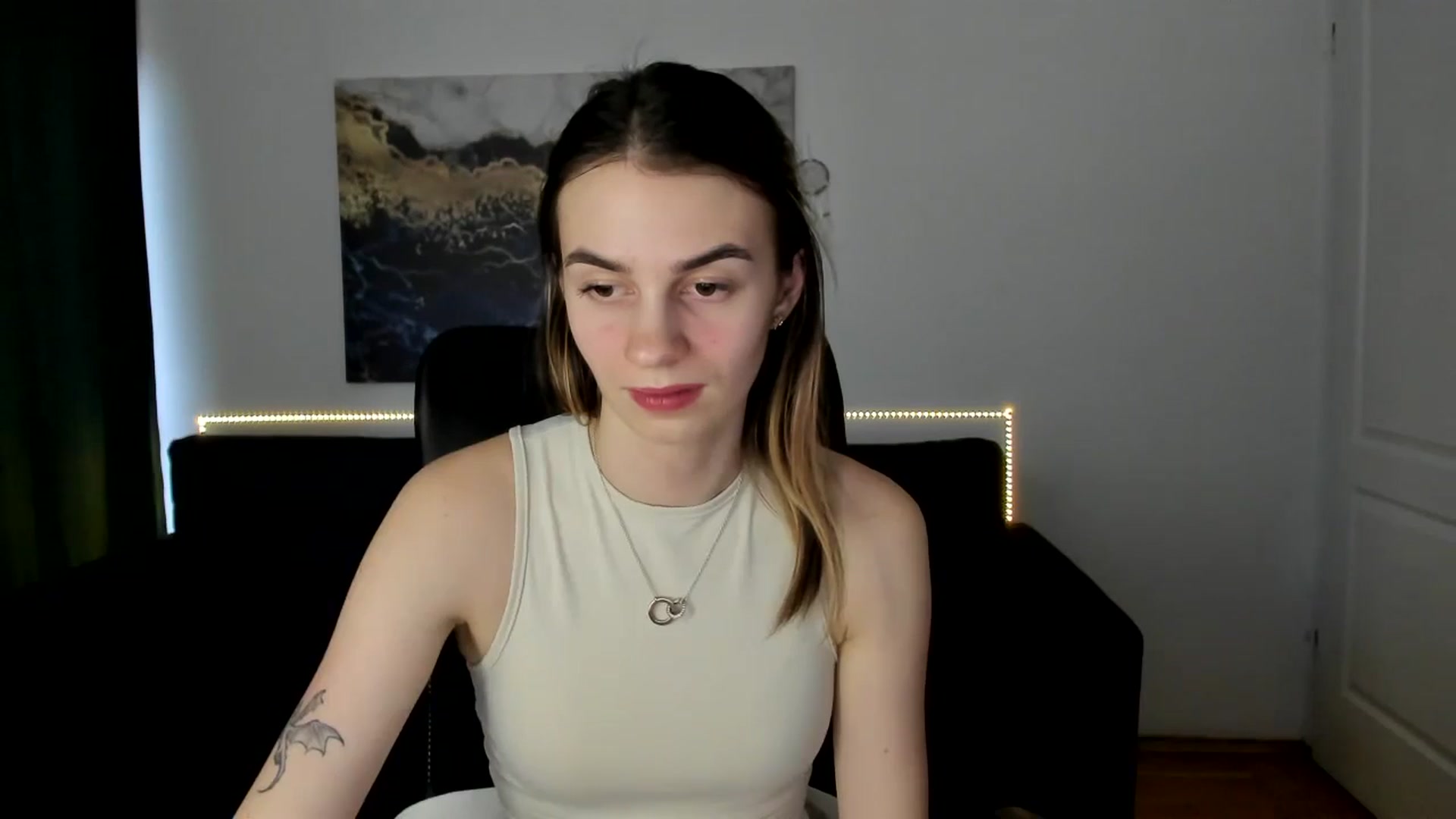 Gallery image thumbnail from MileyBee's myfreecams stream on, 01/20/2025, 15:28 image 10 of 20