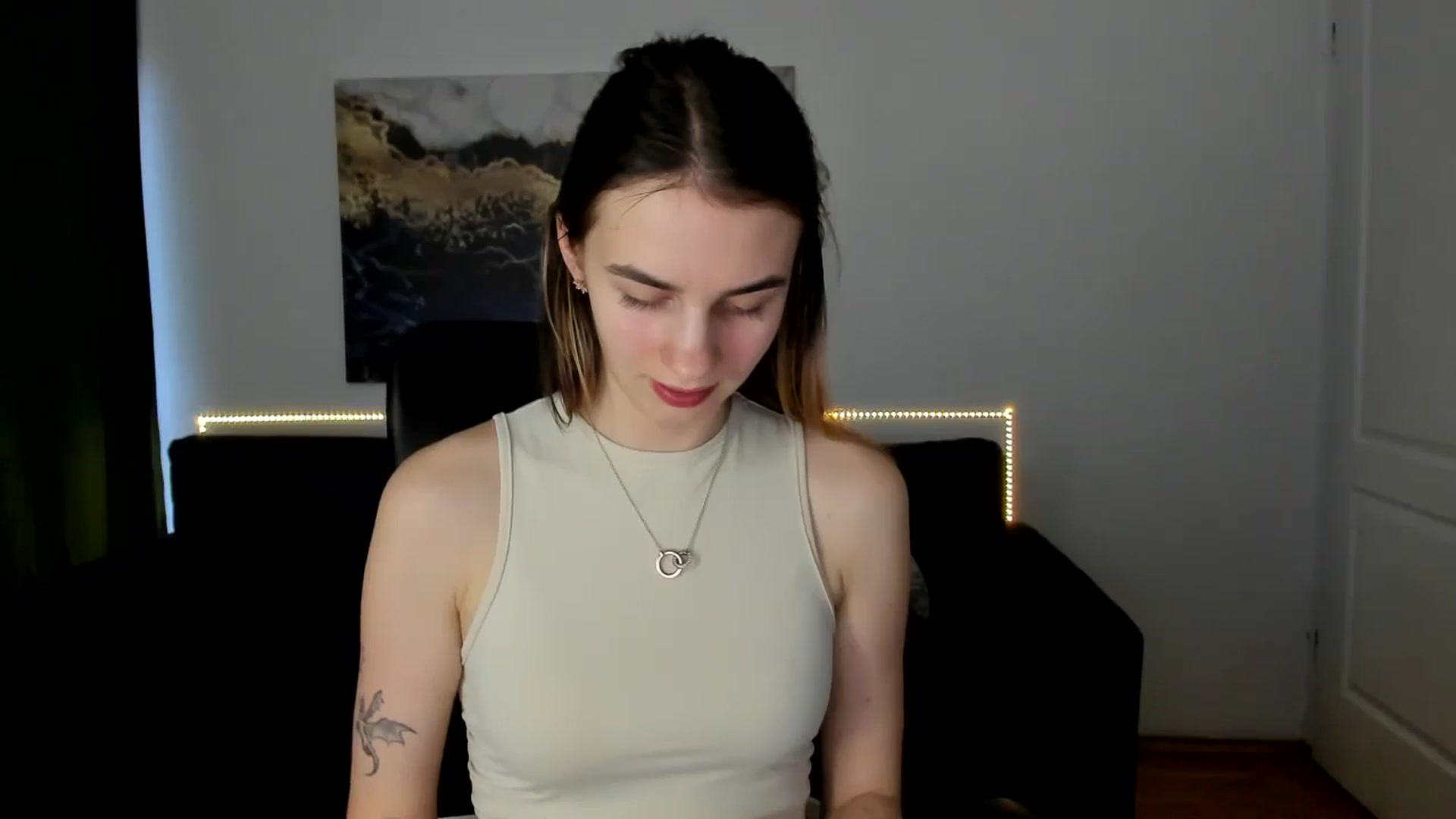 Gallery image thumbnail from MileyBee's myfreecams stream on, 01/20/2025, 15:28 image 14 of 20