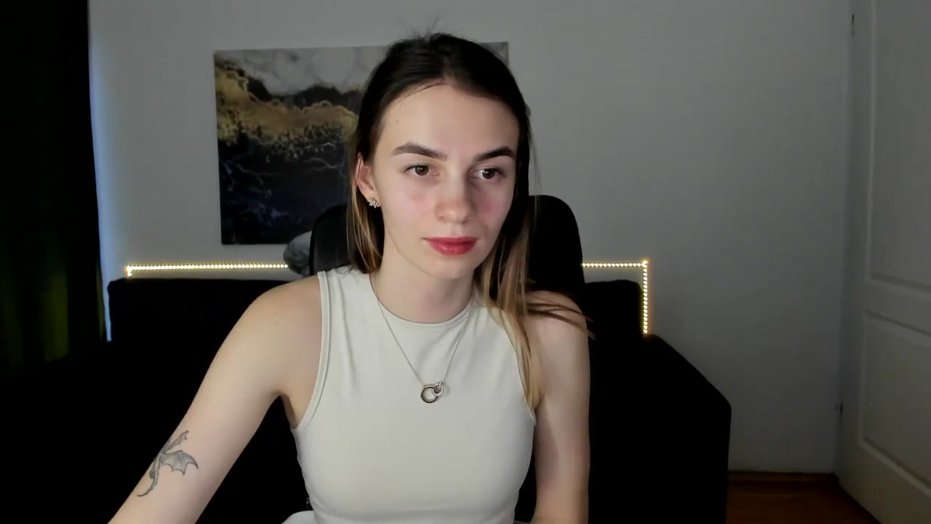 Gallery image thumbnail from MileyBee's myfreecams stream on, 01/20/2025, 15:28 image 18 of 20