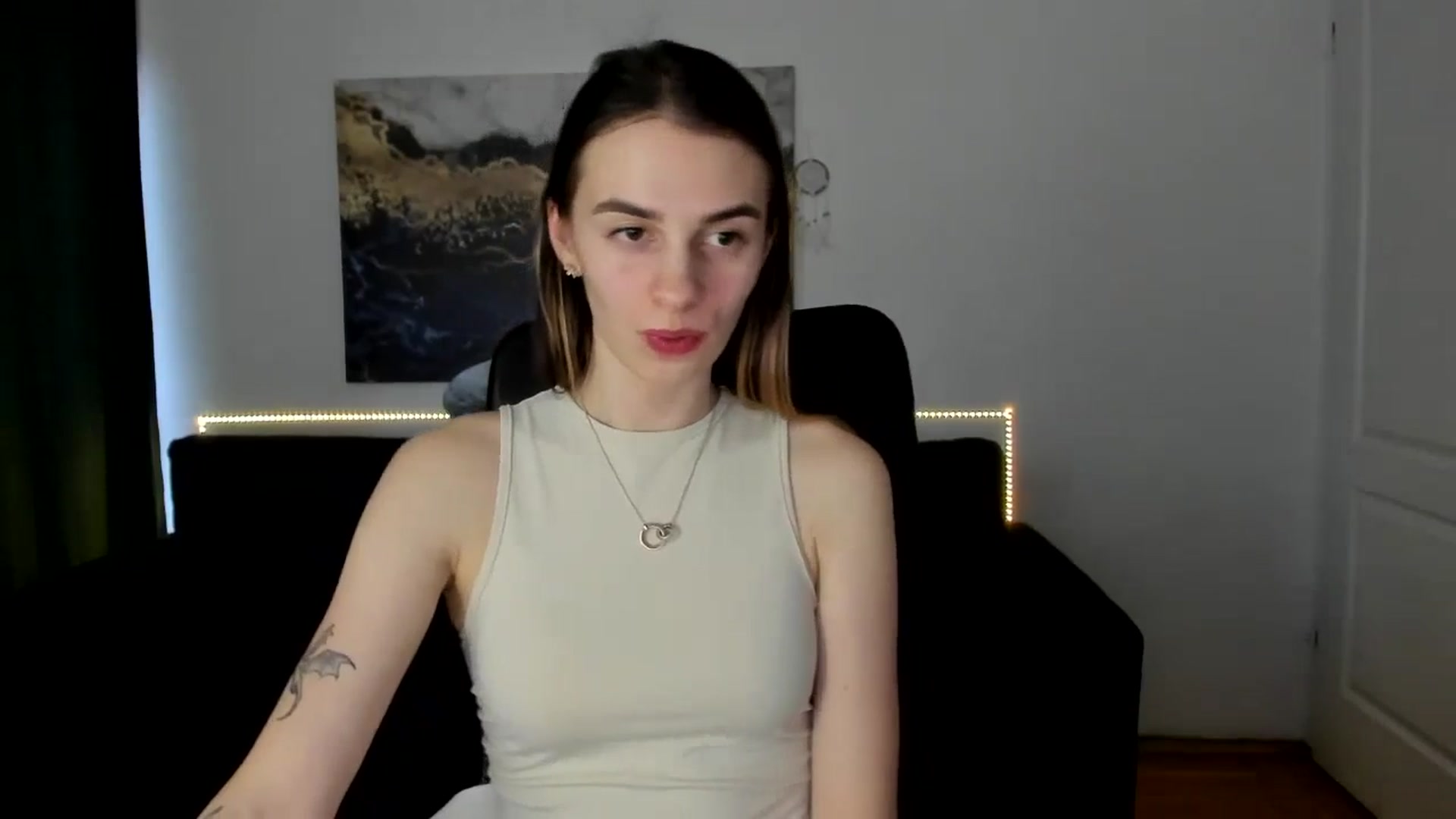 Gallery image thumbnail from MileyBee's myfreecams stream on, 01/20/2025, 15:28 image 12 of 20