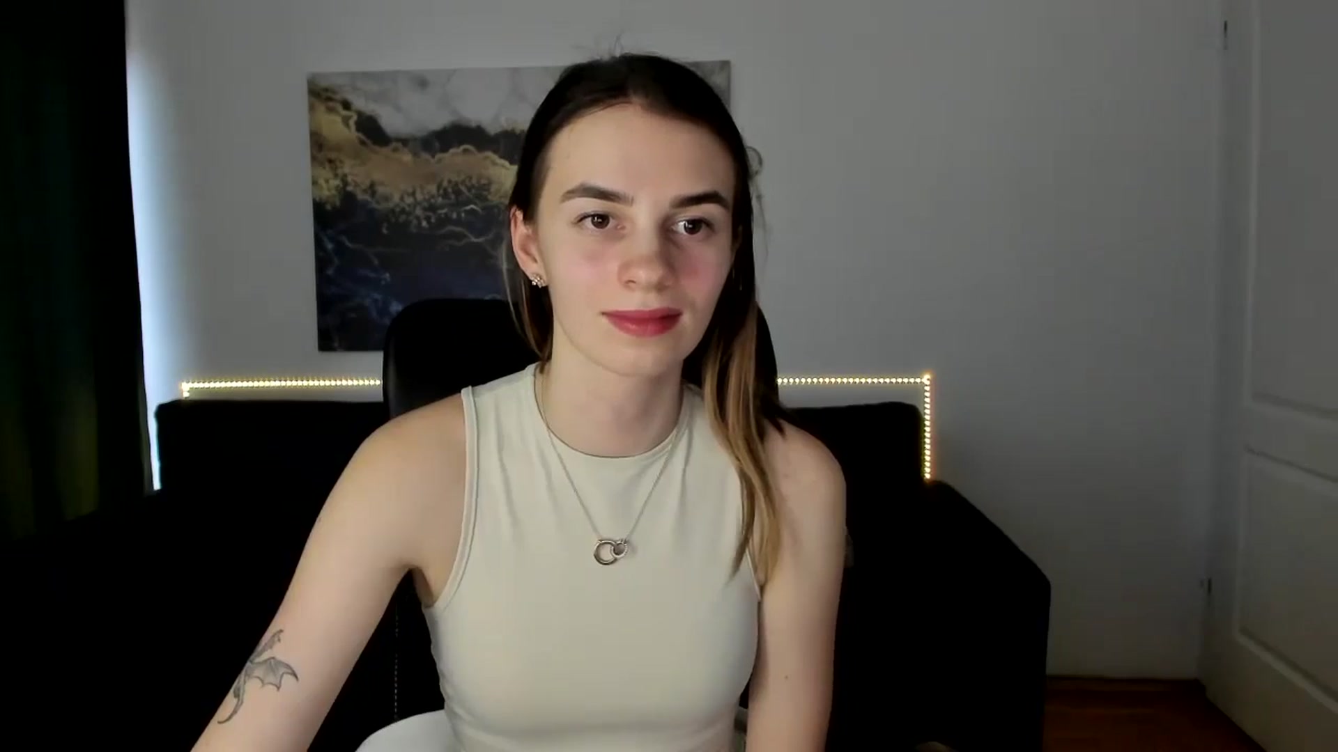Gallery image thumbnail from MileyBee's myfreecams stream on, 01/20/2025, 15:28 image 9 of 20