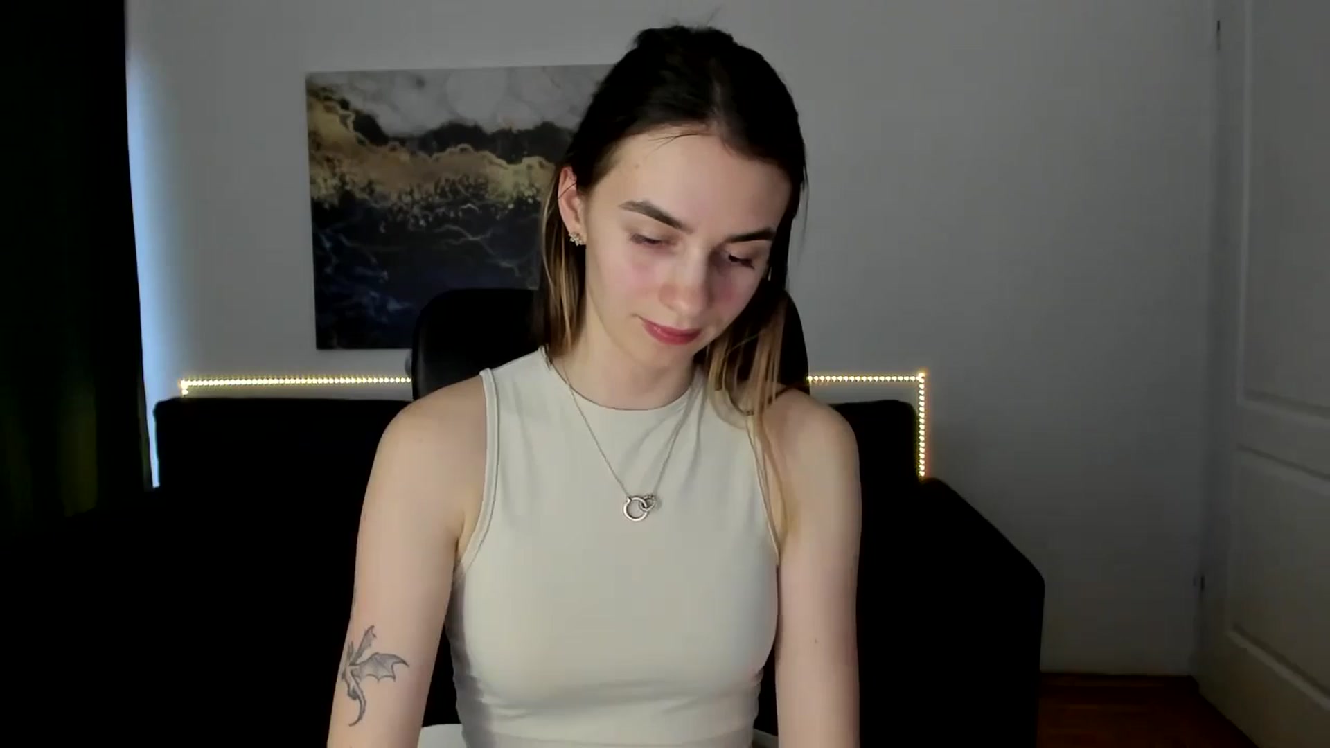 Gallery image thumbnail from MileyBee's myfreecams stream on, 01/20/2025, 15:28 image 13 of 20