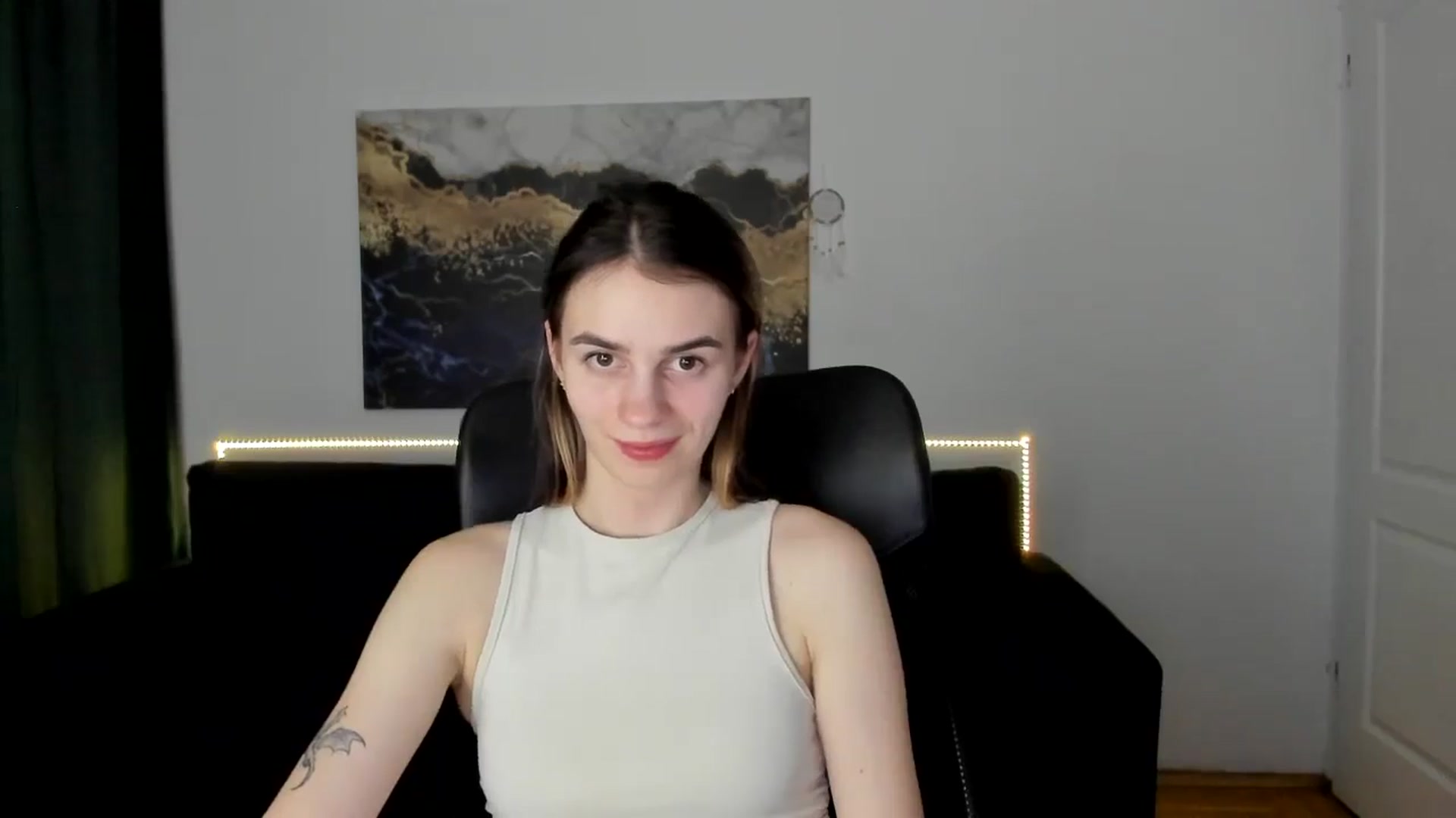 Gallery image thumbnail from MileyBee's myfreecams stream on, 01/20/2025, 17:42 image 3 of 20
