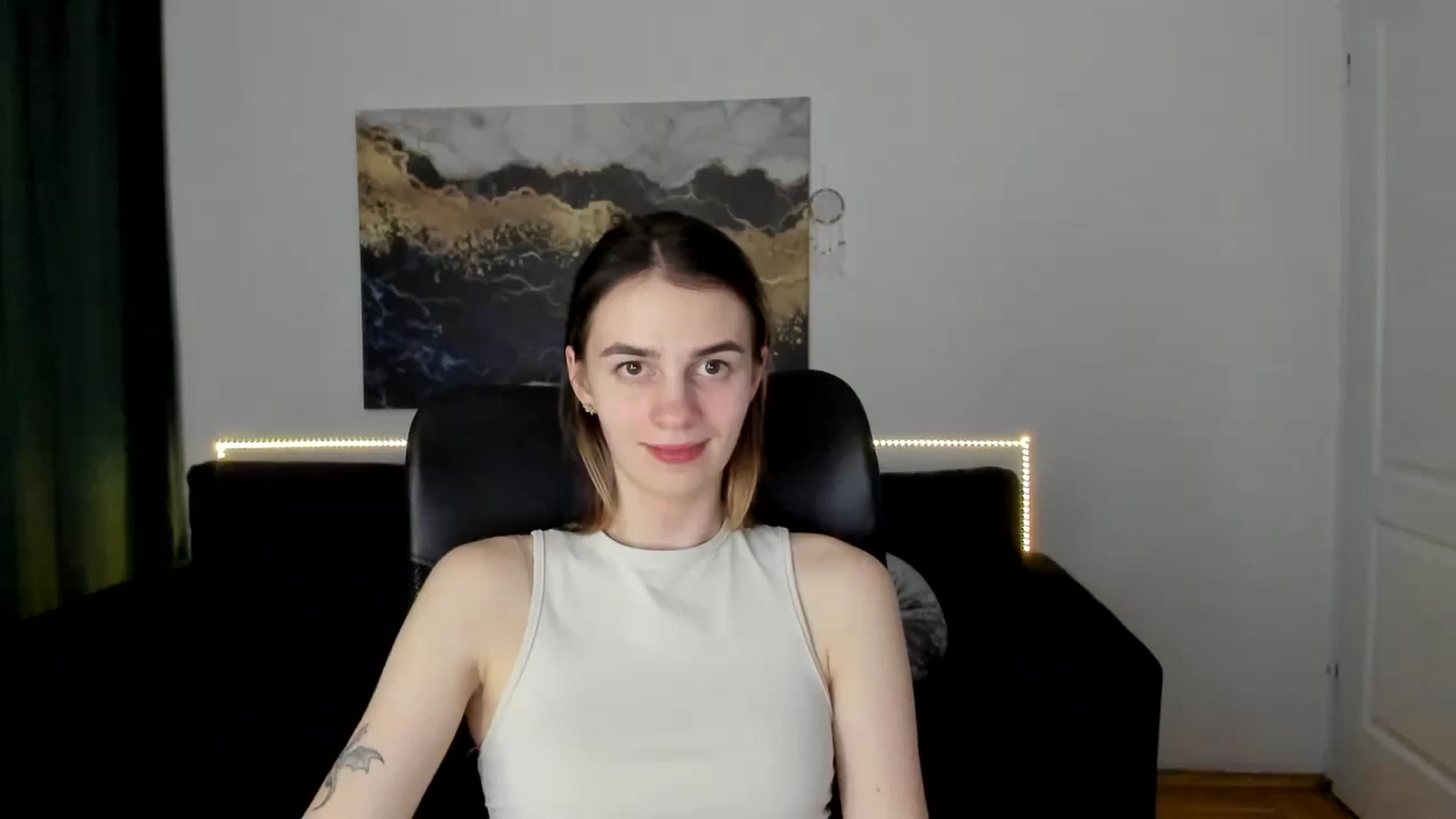 Gallery image thumbnail from MileyBee's myfreecams stream on, 01/20/2025, 17:42 image 6 of 20