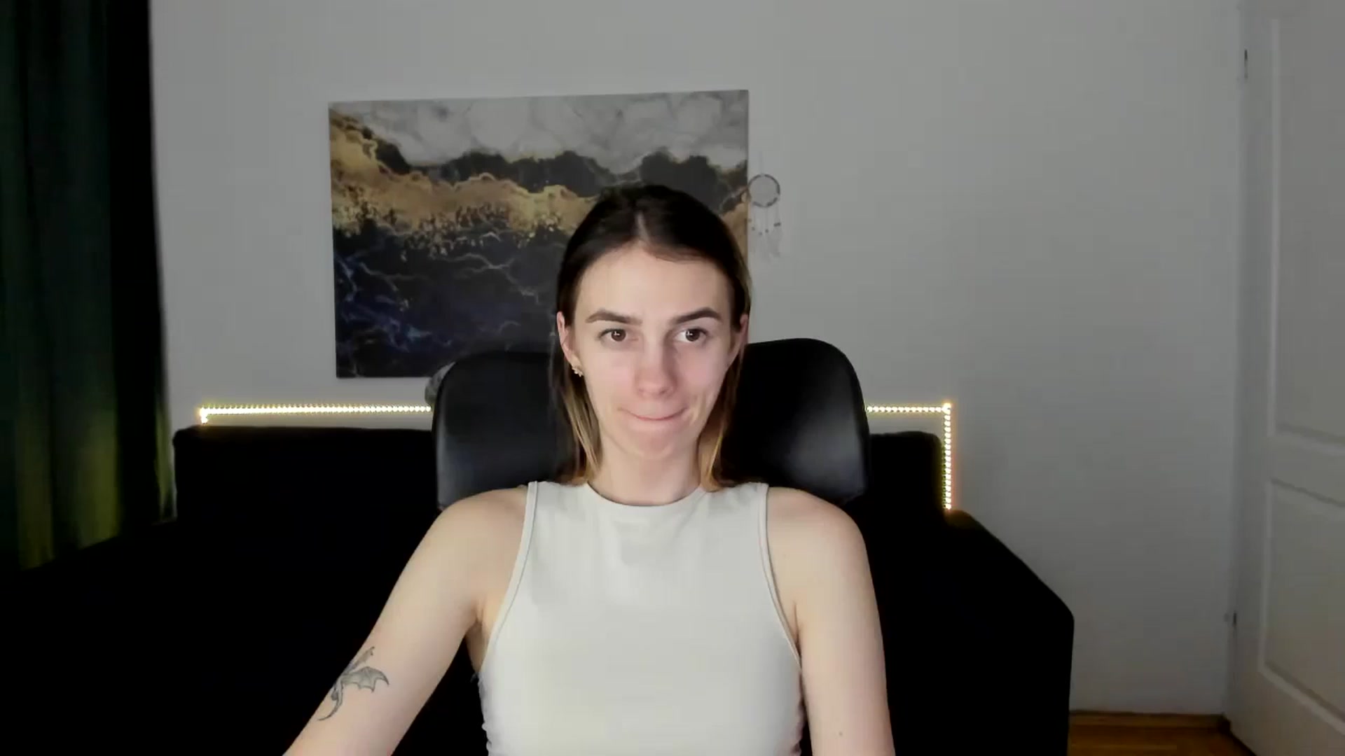 Gallery image thumbnail from MileyBee's myfreecams stream on, 01/20/2025, 17:42 image 5 of 20